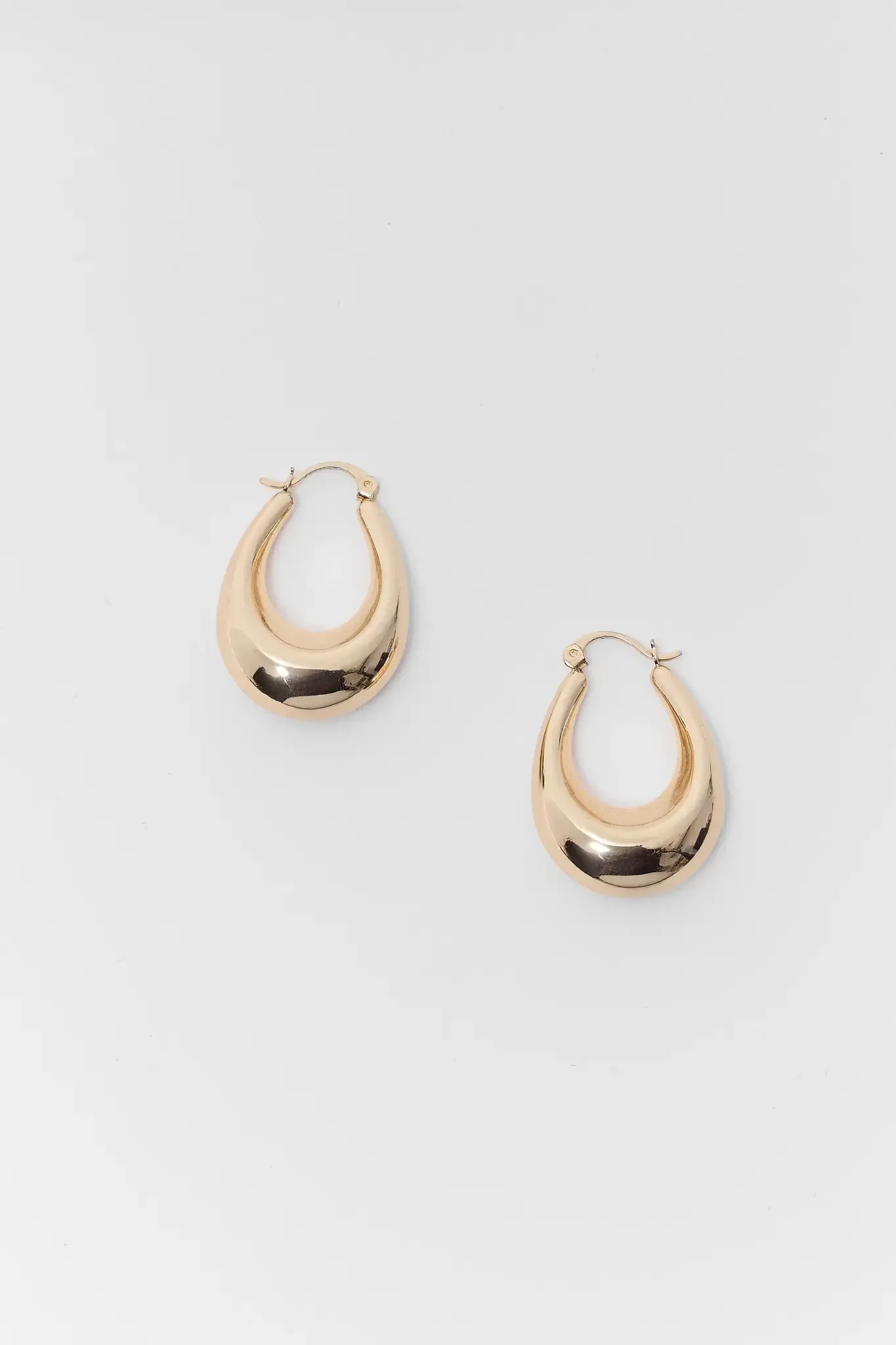 Daphne Gold Hoop Earrings | Avara