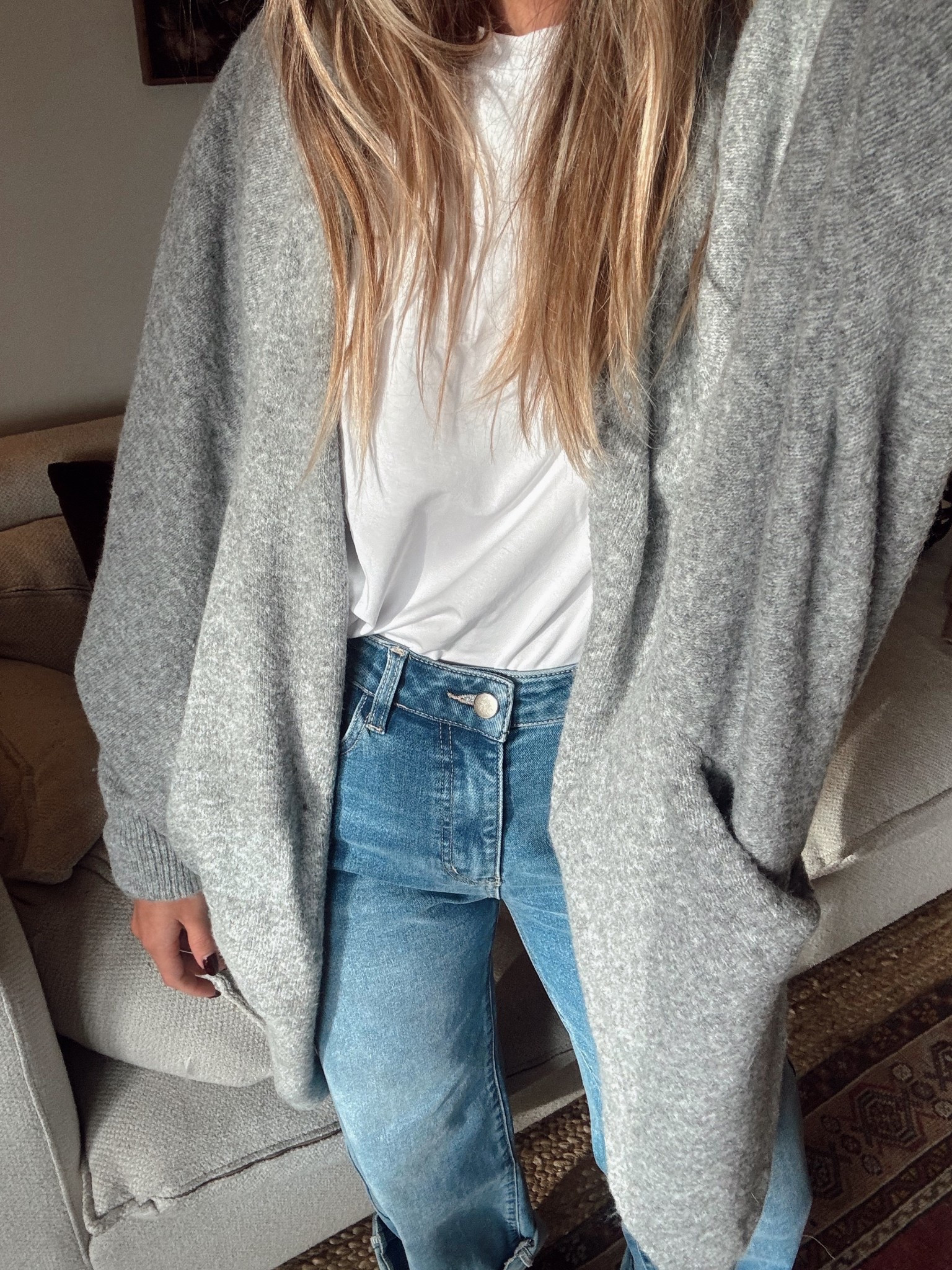 Cozy sweater! Comes in a few colors! 