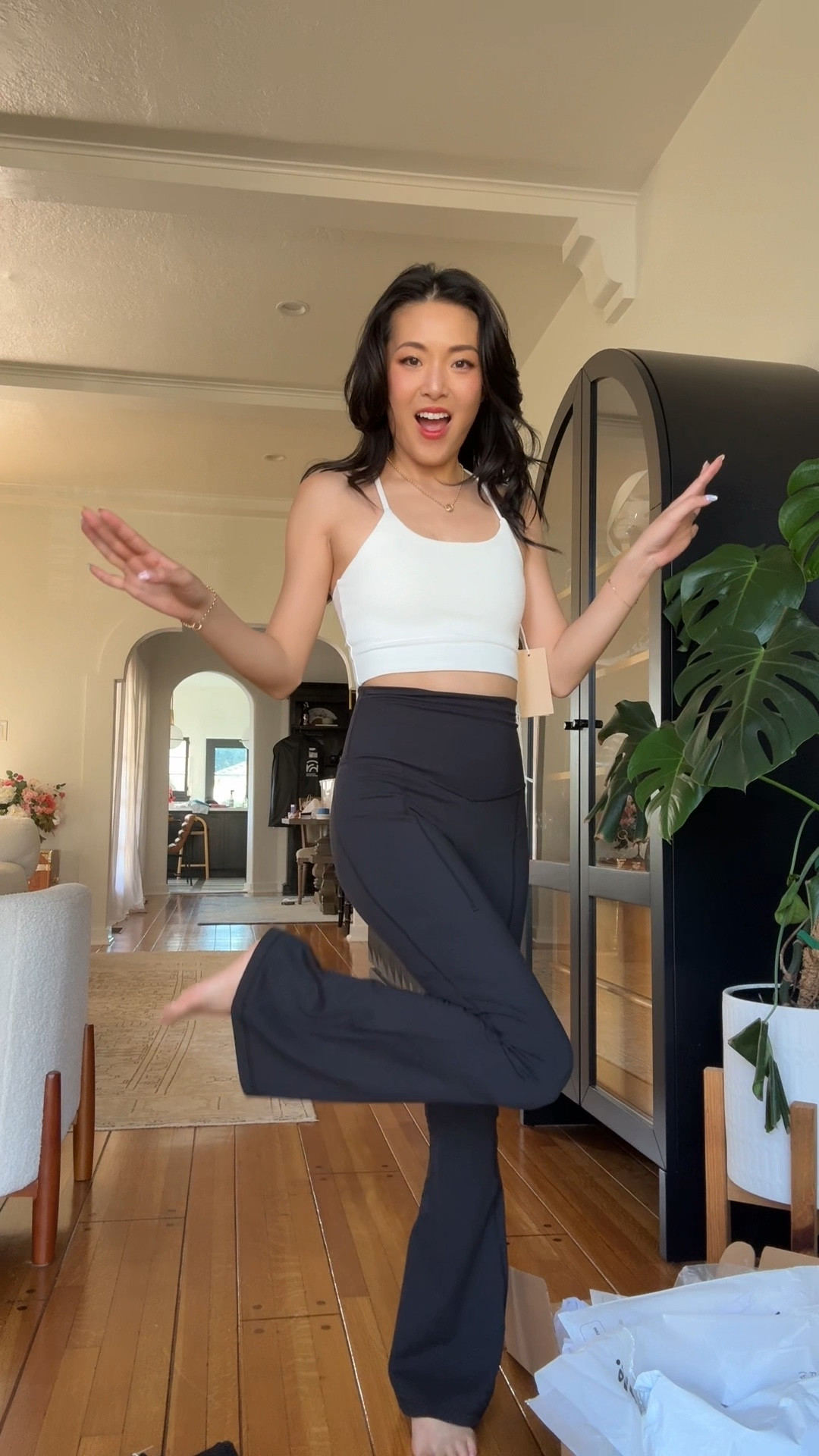 PSA for short girls: these leggings are 10/10

For reference I’m 4’11” and I’m wearing size XXS 27” inseam. I’m so happy anytime I don’t have to alter the length of my pants 😂

#LTKPetite #LTKFindsUnder100 #LTKActive