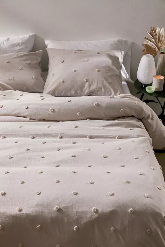 Layla Tufted Dot Duvet Cover | Urban Outfitters (US and RoW)