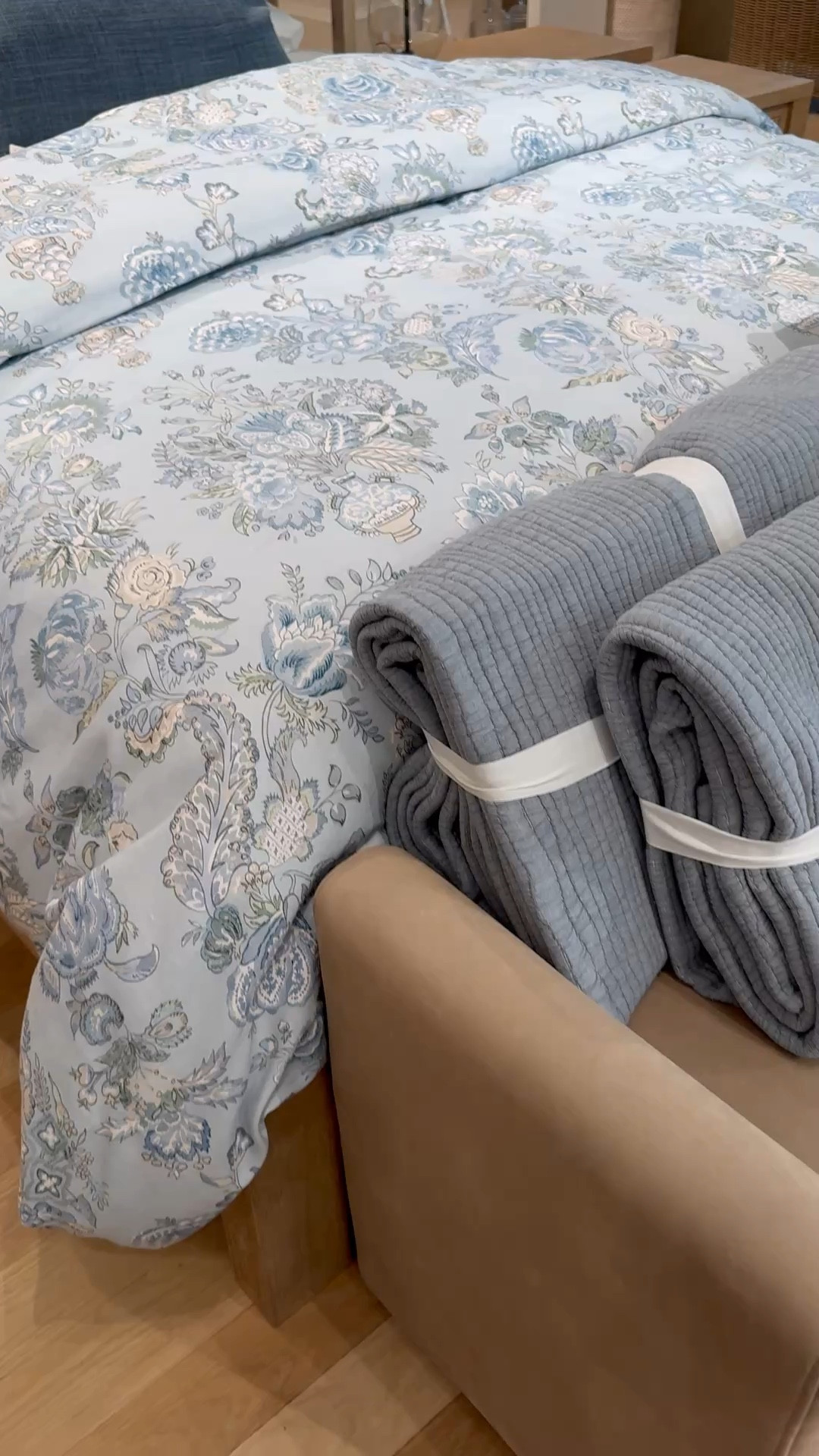 Beautiful bedding, bedroom decor, home decor 

#LTKSeasonal #LTKstorytime #LTKHome