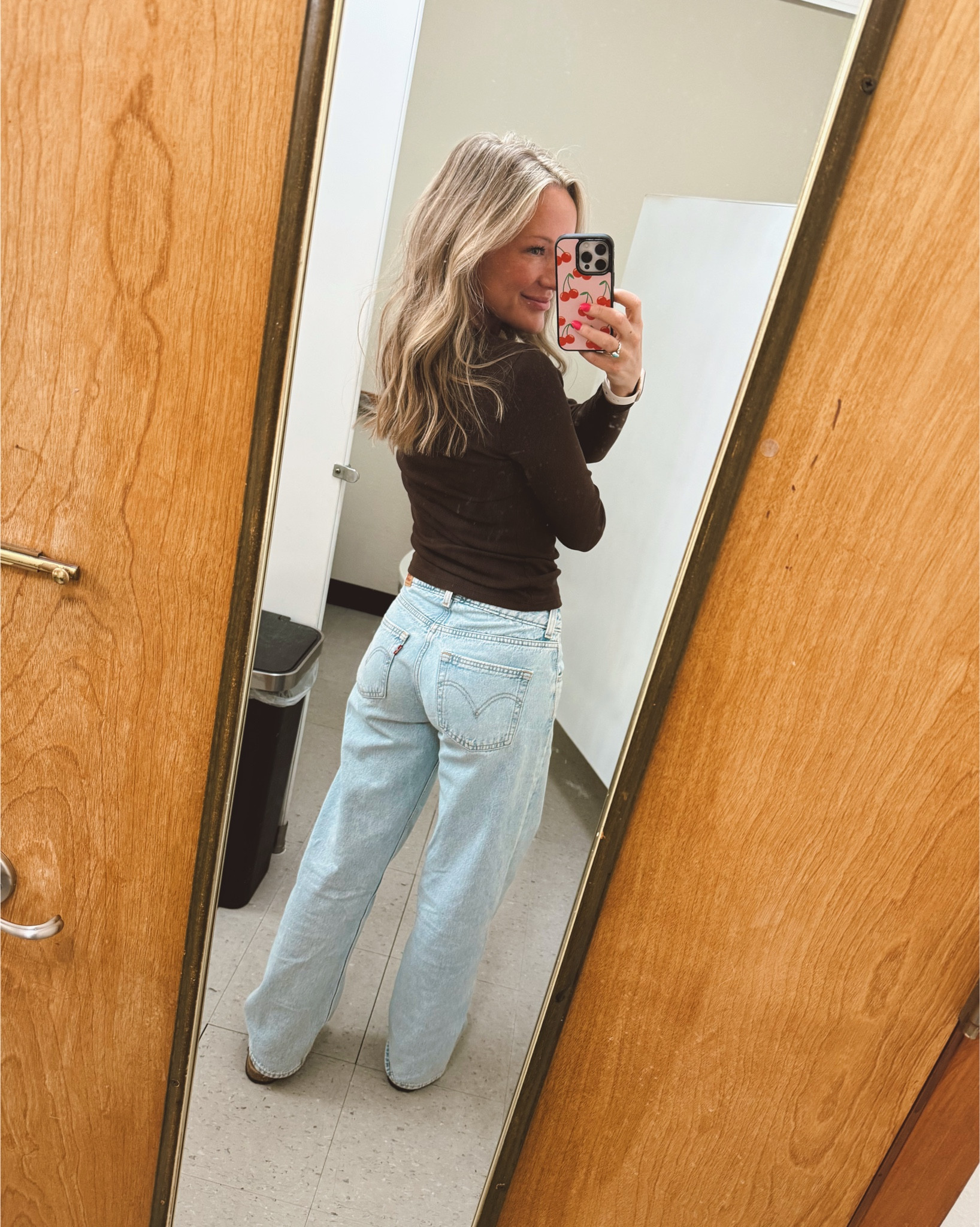 My new favorite jeans!! 😍 true to size  