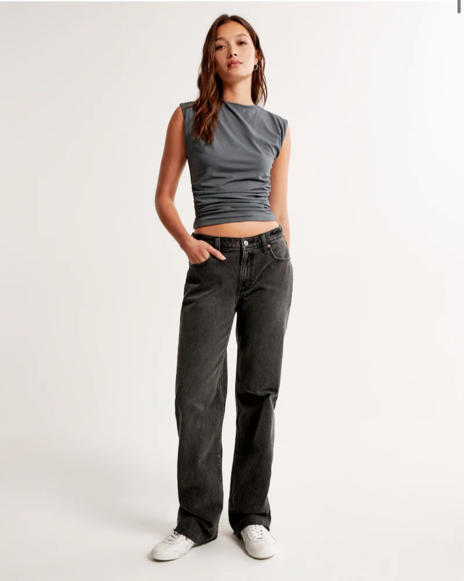 Abercrombie 90s baggy jeans 



#LTKstyletip #LTKworkwear #LTKfindsunder100