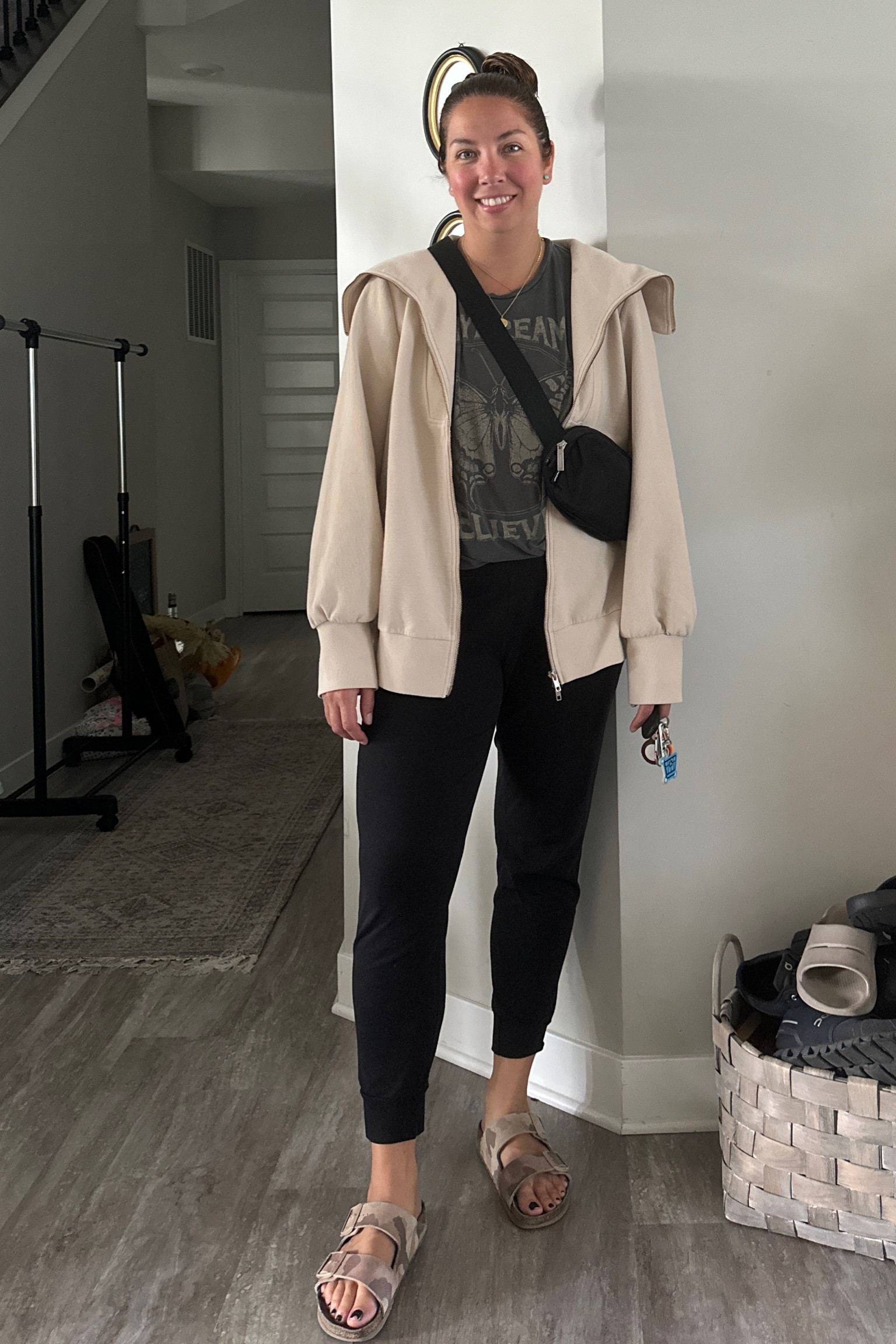 Grunge feels today… 
Skipped a jog but at least I showered!  🤣 
#ootd #comfy #momwear

#LTKMidsize #LTKSeasonal #LTKOver40