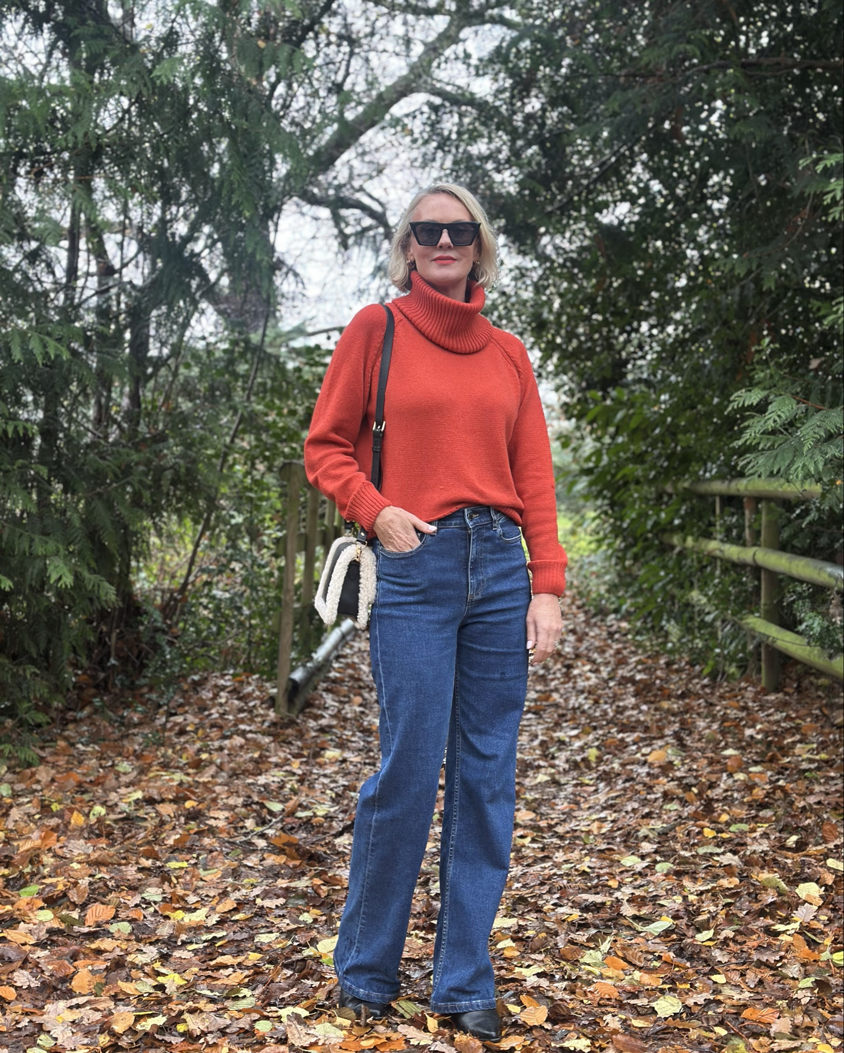 Cosy cashmere sweater with a detachable collar 

#LTKluxury #LTKfestive #LTKuk