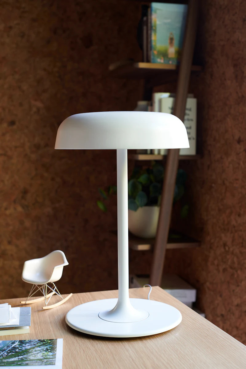 Ode Desk Lamp | Design Within Reach