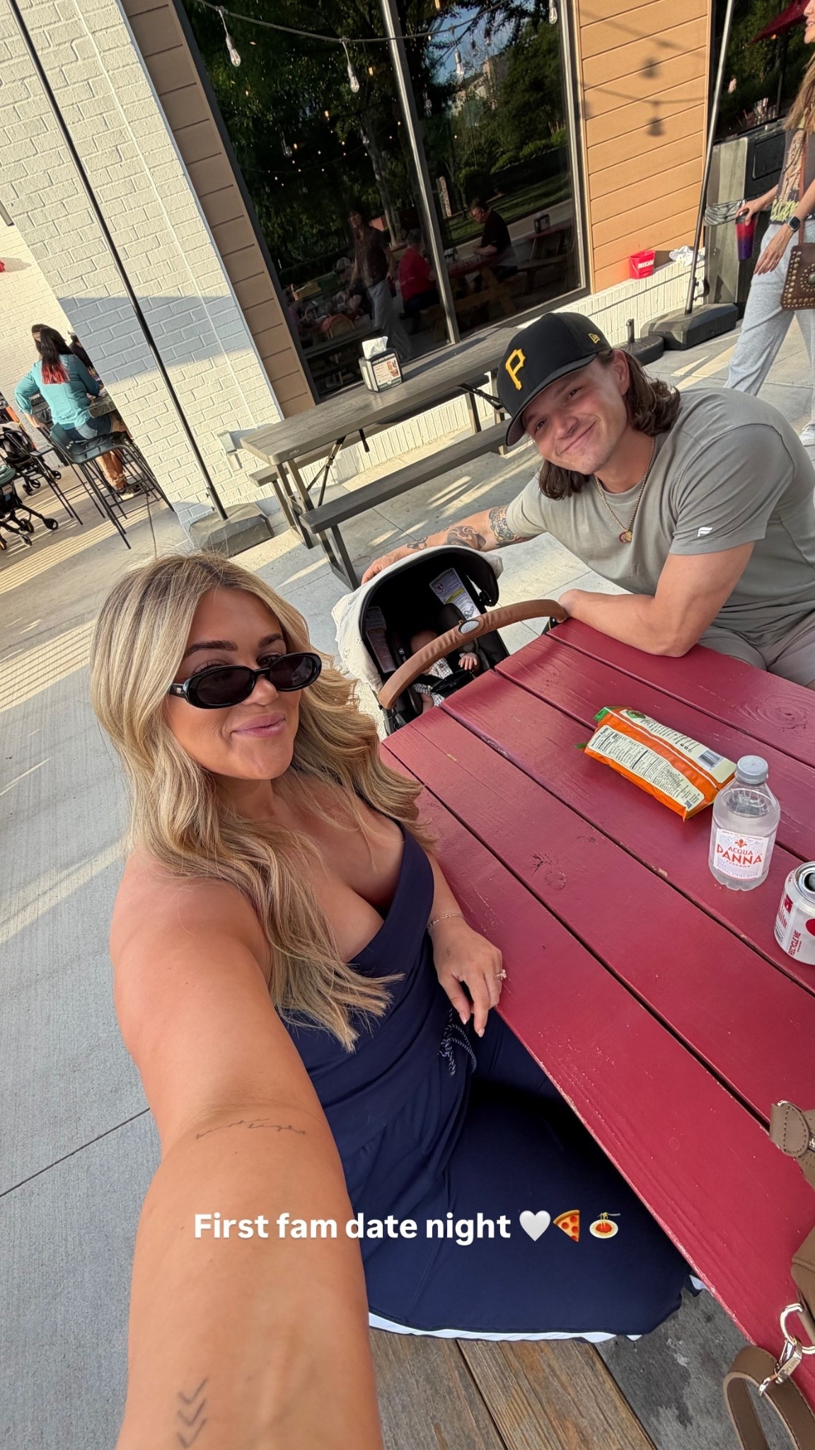 First fam date night 🤍🍕🍝 comfy ootn @Aerie 

#LTKootd #LTKmomlife