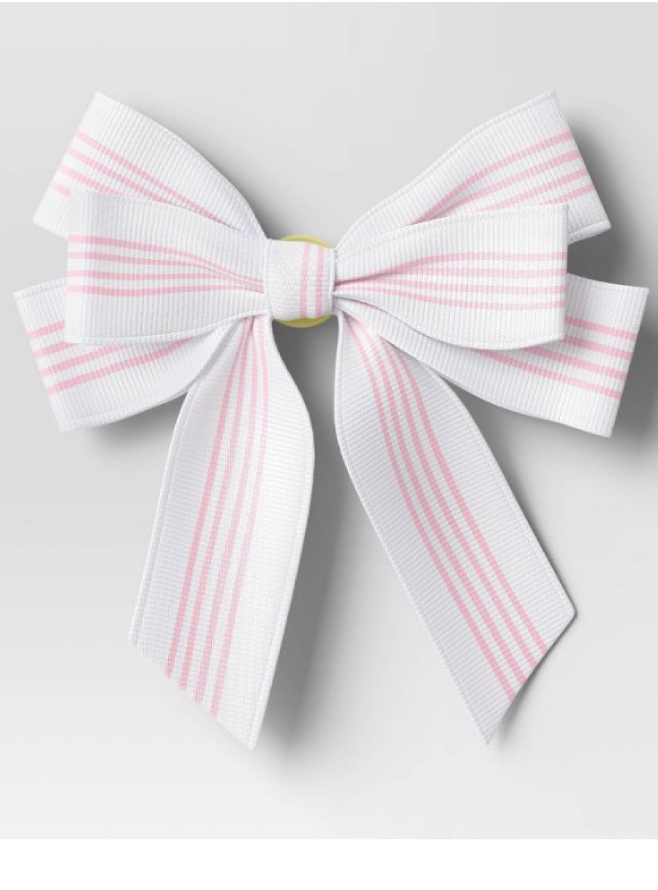Target pink holiday bow


#LTKfindsunder50 #LTKHoliday #LTKstyletip