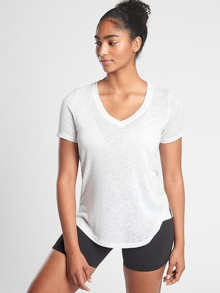 Breezy Scoop V Tee | Athleta
