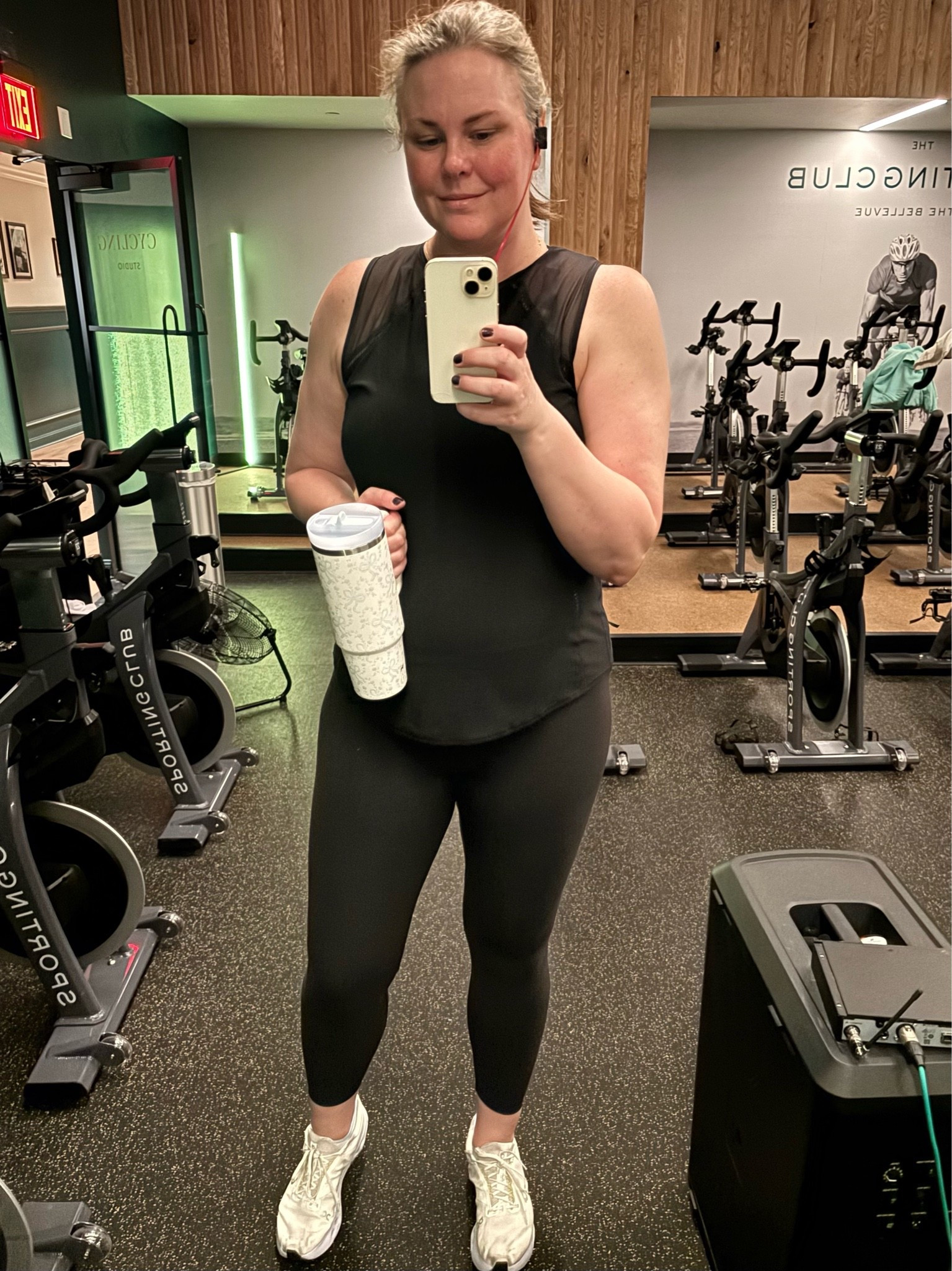 Today’s sweatfit for spin class 🚲