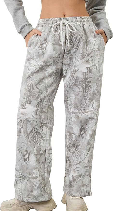Camo Pants for Women Wide Leg High Waist Drawstring Camo Sweatpants Fleece Baggy Causal Jogger Wo... | Amazon (US)