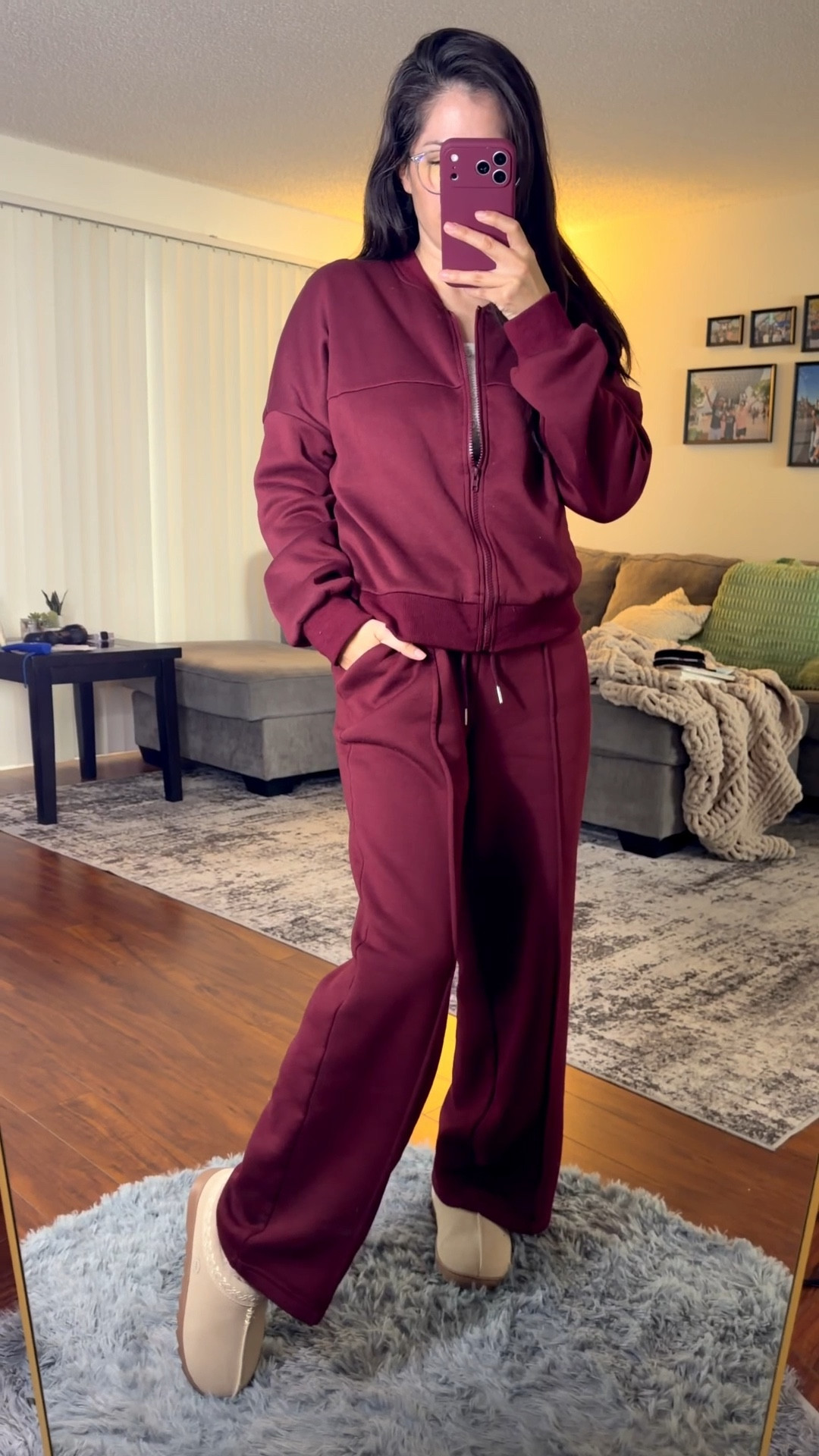 I love a nice warm and comfy set especially for when I’m home most of the day but still have to run out and pick up the kids.
#comfyset #cozyset