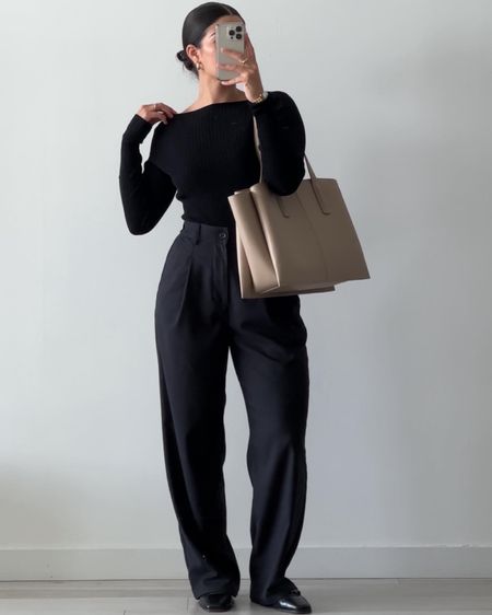 workwear ootd —

top - Abercrombie, s, linked
pants - urban outfitter, m, linked
shoes - Vince Camuto 
bag - FRÉJA nyc, Paloma Tote

#workwear #workoutfit #officeoutfit #corporate #miami