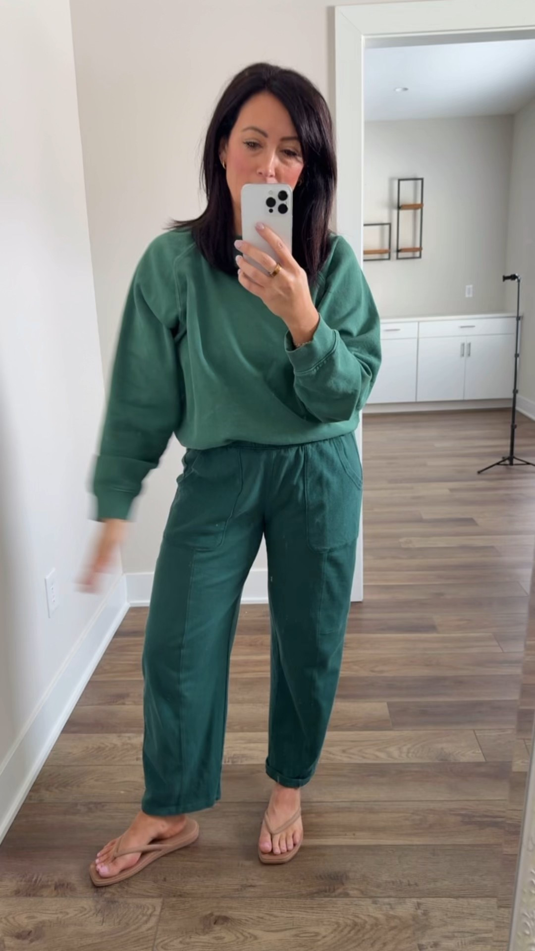 
• medium sweatshirt 
• medium pants 
• sandals true to size 


#LTKPetite #LTKMidsize #LTKSaleAlert