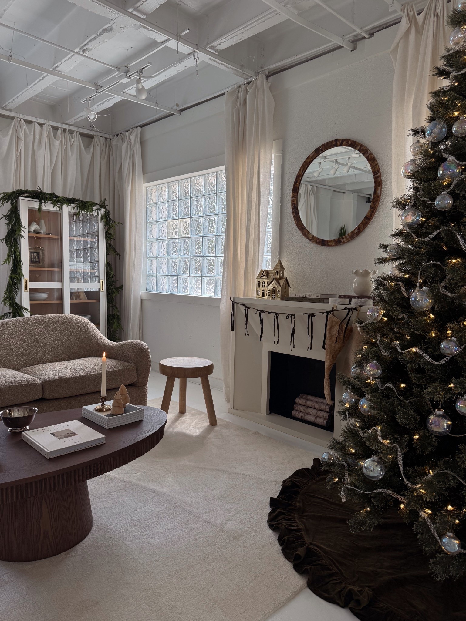 Christmas Decor - holiday decor, Christmas tree 

#LTKHoliday #LTKStyleTip