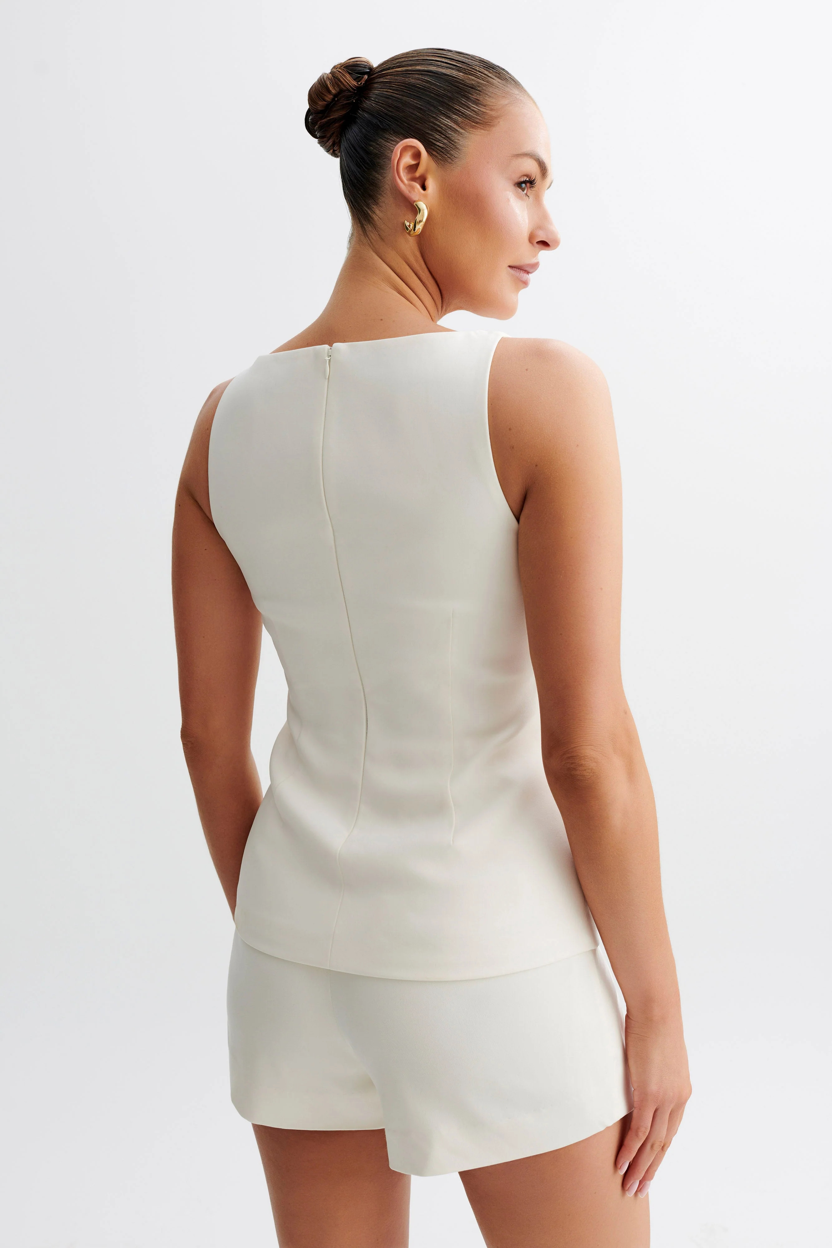 Sleeveless Suiting Top - Ivory | MESHKI US