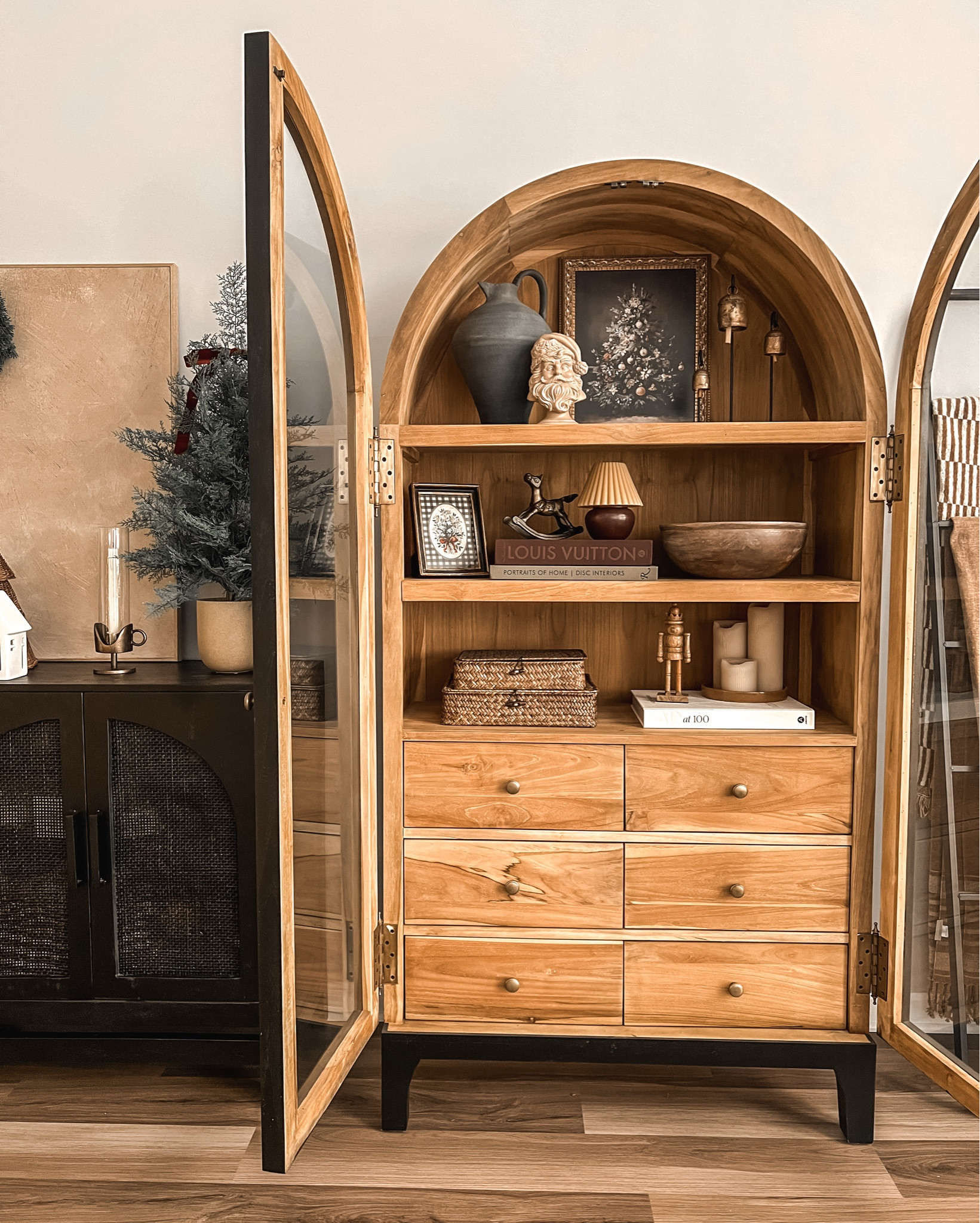 A little holiday “shelfie”✨

*Artwork is from @paperhouseprintshop & my hutch has been discontinued but I’ve linked a similar one

Christmas Decor | Holiday Decor | Shelf Decor | Living Room | Hutch Styling | Cabinet Styling

#LTKHome #LTKHoliday