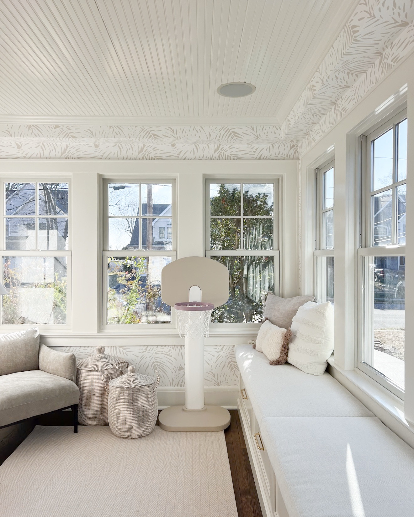 Cheers to the new year! A look back at some of my favorite projects from 2025 ✨

#LTKHome #LTKFindsUnder100 #LTKSeasonal