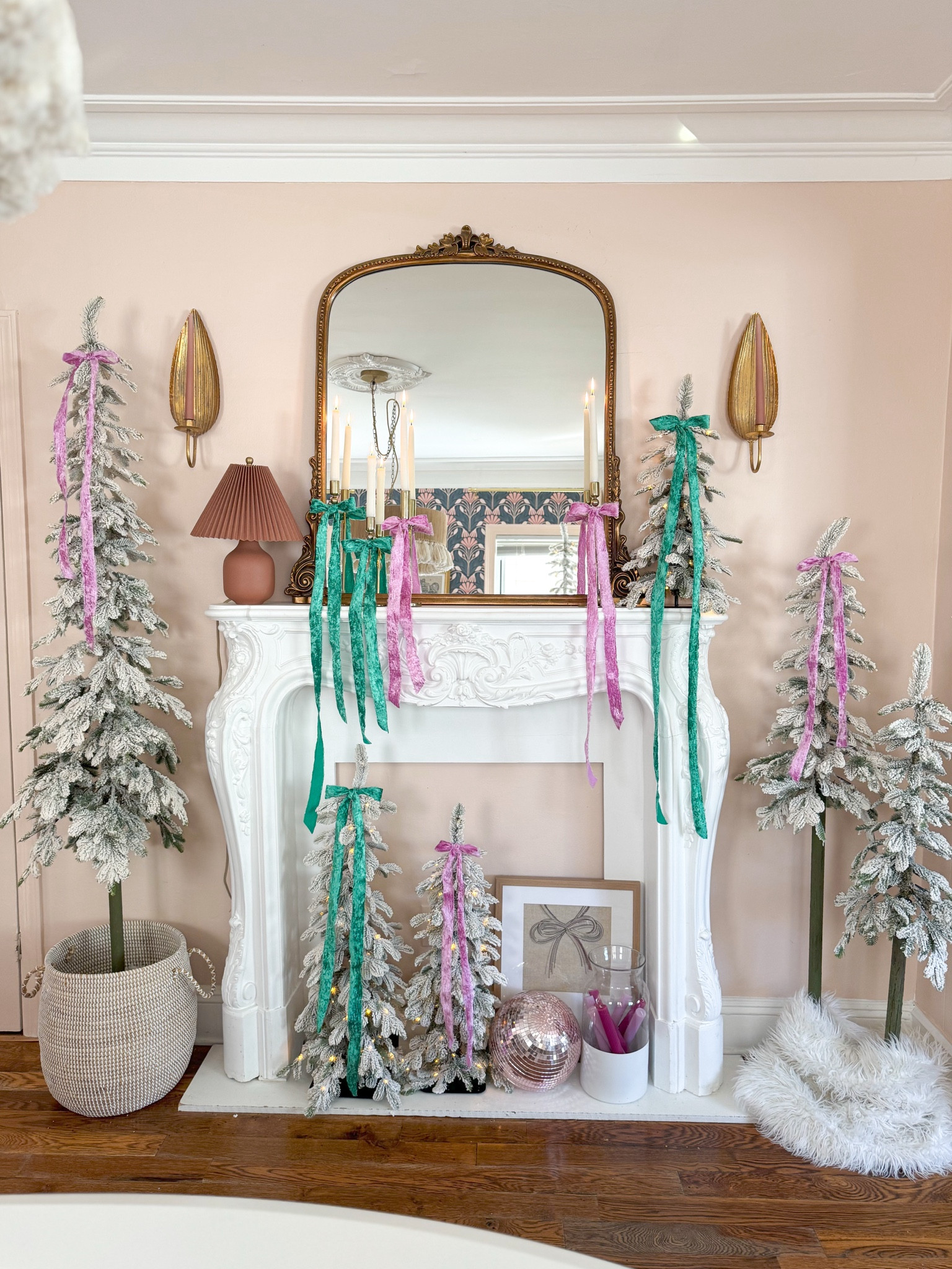 Christmas Mantle 

#LTKHoliday #LTKHome