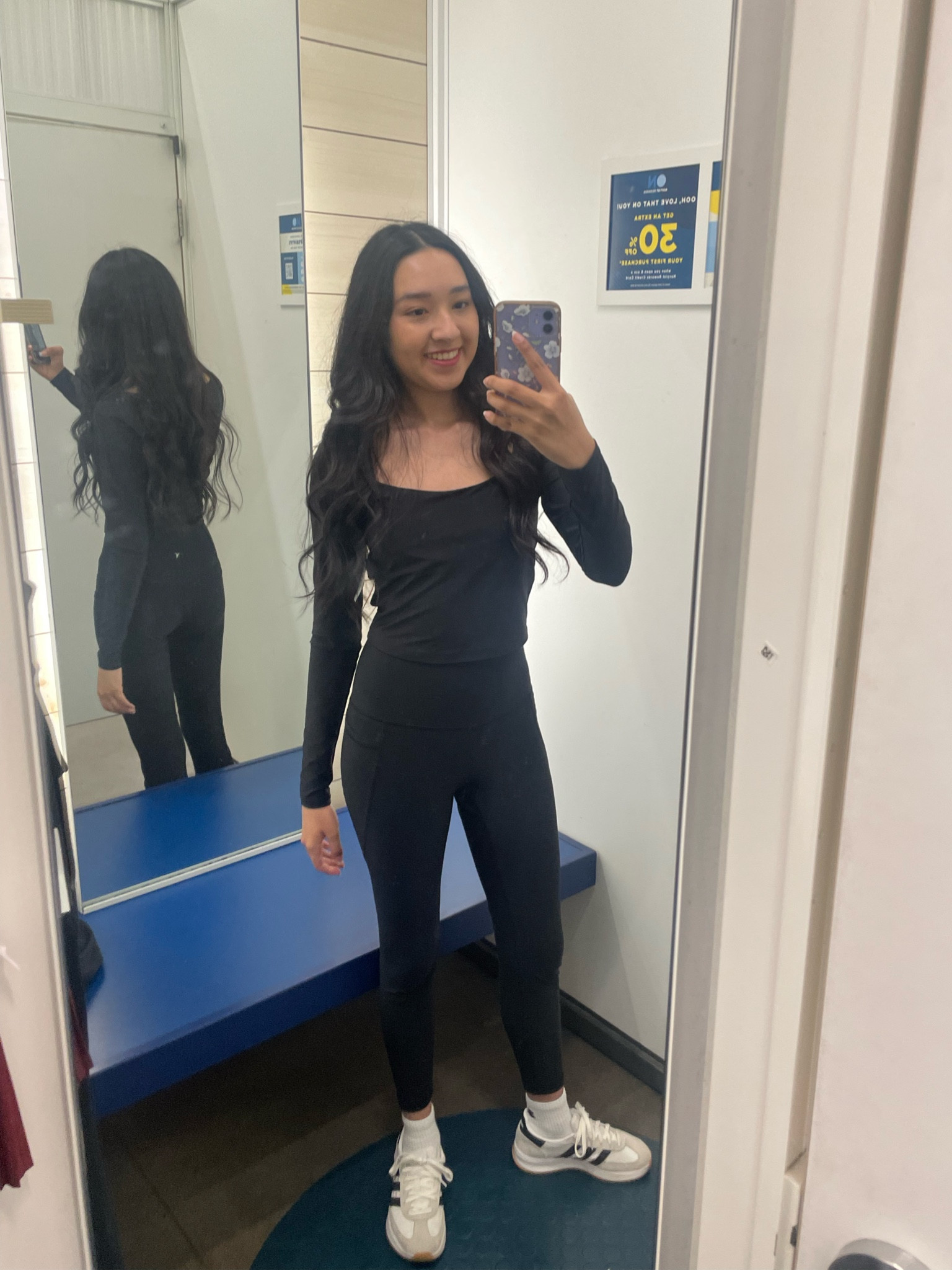 Old Navy active wear try on 🖤 

Top wearing size small 
Leggings wearing size small

#oldnavyactive #leggings #workoutoutfit #blackleggings #athleticwear #pilatesoutfit 

#LTKActive #LTKFitness #LTKShoeCrush