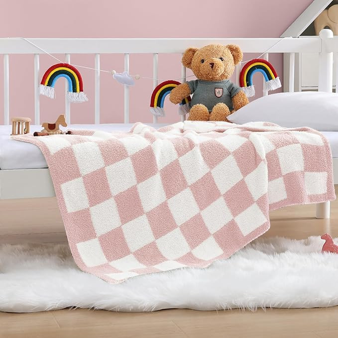 WRENSONGE Checkered Throw Blanket, Pink Microfiber Soft Cozy Fluffy Warm Hand Made Throw Blankets... | Amazon (US)