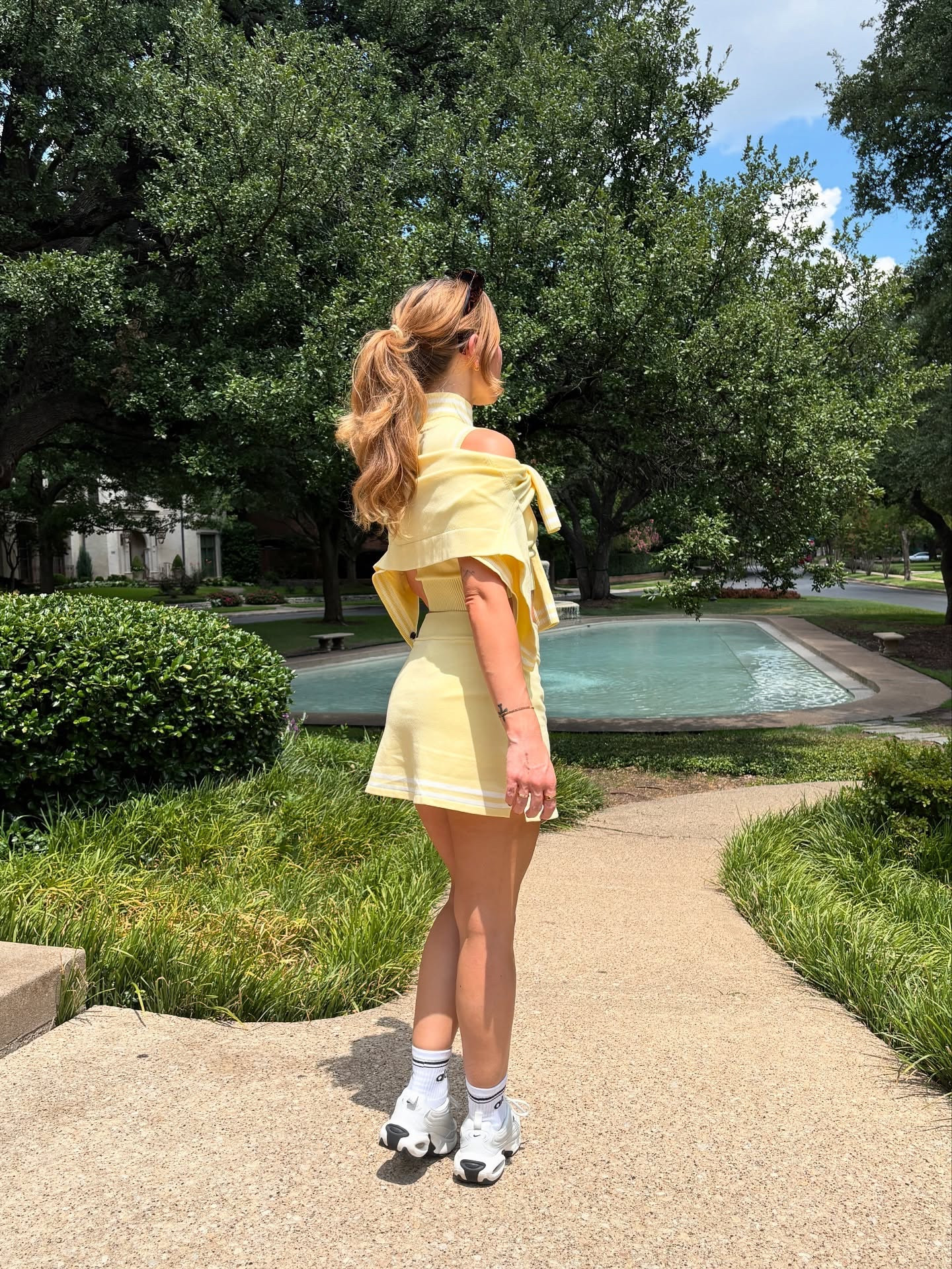 Back to where we got engaged 🥹 comment yellow and I’ll dm you a link to this set! ☀️ (use CE15 for 15% off)

#wiskii  #wiskiiactive #wiskiigirls #wiskiidiscountcode #wiskiiactivecode #influencercodes