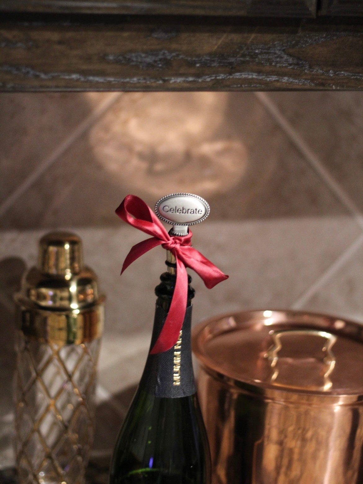 Wine gifts 

Wine and bottle stoppers, ice buckets, bar tools, gift accessories 

#LTKHome #LTKGiftGuide #LTKCyberWeek