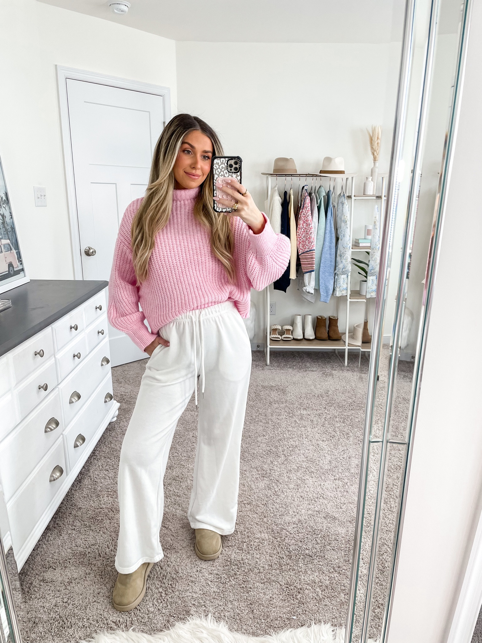 Sweater: medium // wide leg sweatpants: small // Ugg minis: size 6 

#LTKstyletip #LTKfindsunder100 #LTKSeasonal