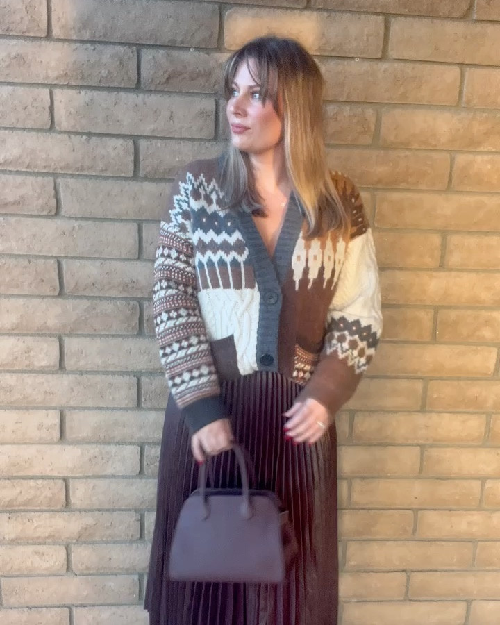 Fabrigue is having their pre Black Friday sale. Use discount code ToMelissa for an additional savings. 

Cardigan is oversized. I went with my true size. 
Skirt is tts. I sized up but shouldn’t have. 

5’6
Size 10 jeans 
Size Large tops & dresses 

#LTKVideo #LTKMidsize #LTKSaleAlert