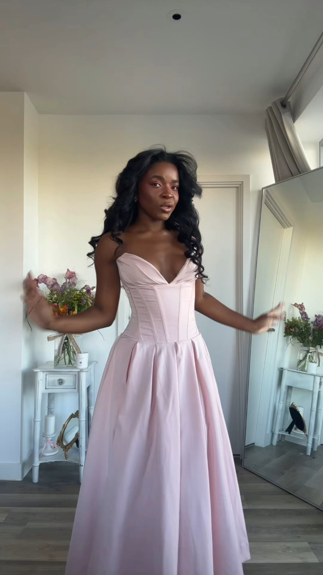 a dress fit for valentine’s day 💘

#valentinesdayoutfit #houseofcb #outfitinspo #blackgirlluxury #dresscollection 

#LTKValentine #LTKootd #LTKgrwm