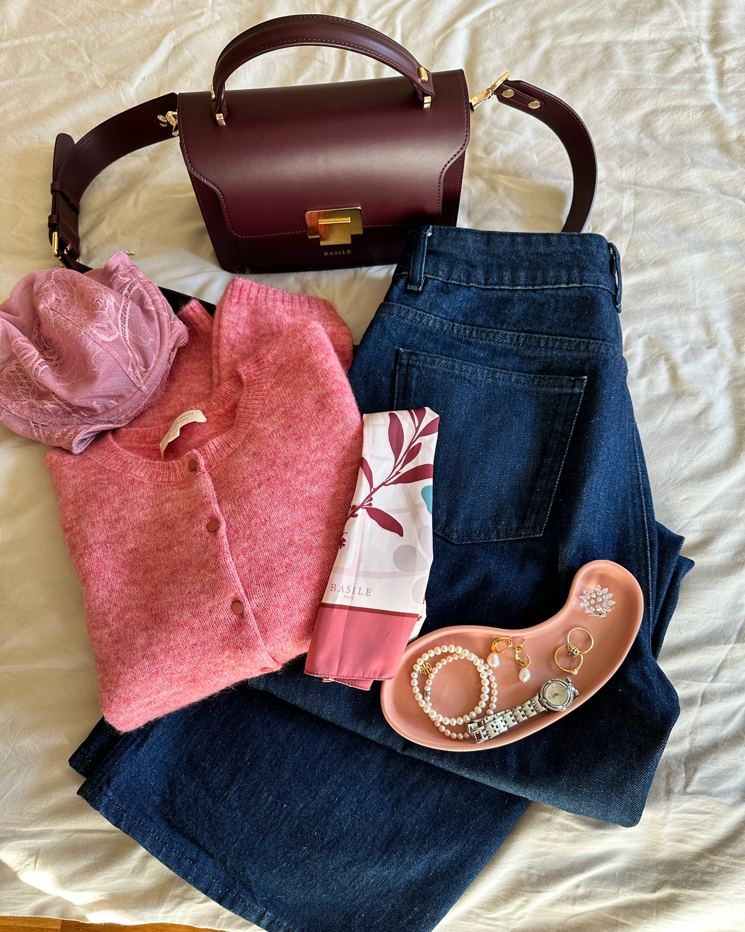 Outfit of the weekend #sézane #frenchstyle

#LTKmidsize #LTKstyletip #LTKFashionMonth