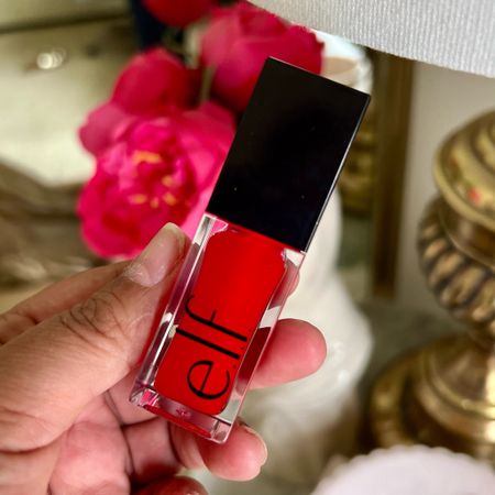 Daily Favorite:  I love lip oils and I’m always on the hunt for a good one. I’ve found it in this lip oil for sure!  While the color (Red Delicious) looks a bit intimidating, it’s actually quite sheer yet does add a lovely brightness to the lips.

#LTKxelfCosmetics #LTKBeauty #LTKSaleAlert