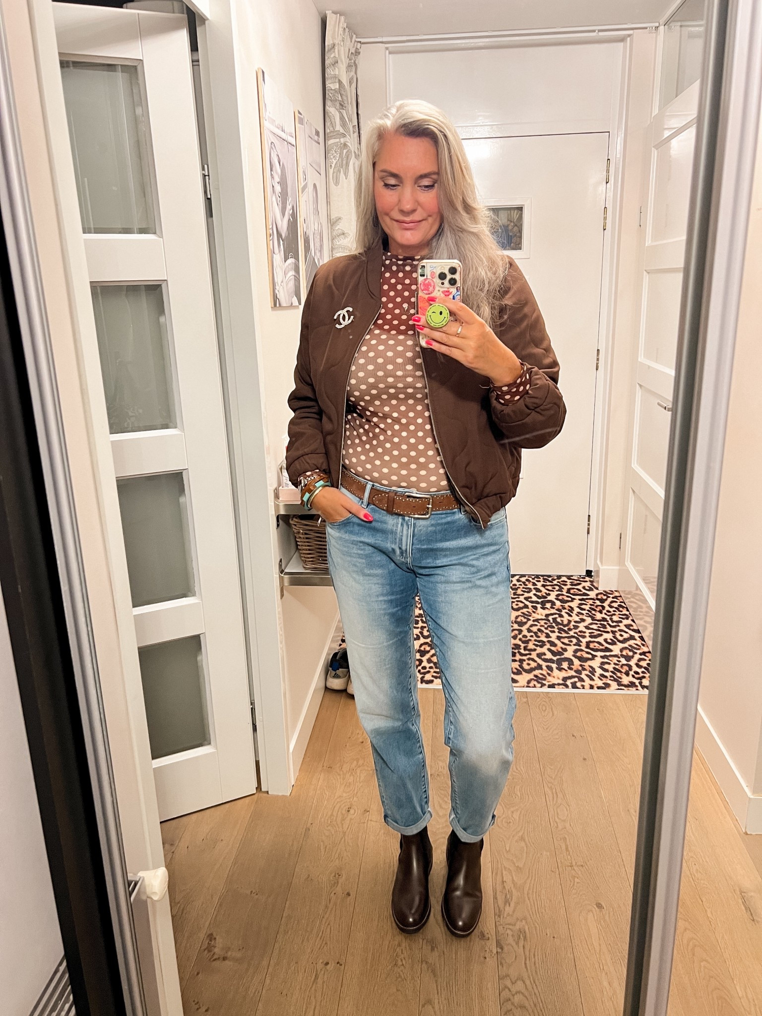 OOTD - Maandag. Bruin bomber jack en bruine polka dot mesh top (Friends of), G-star jeans (31/36), beige hemdje en bruine Chelsea boots (Hey Marly). 



#LTKstyletip #LTKeurope #LTKnederlands