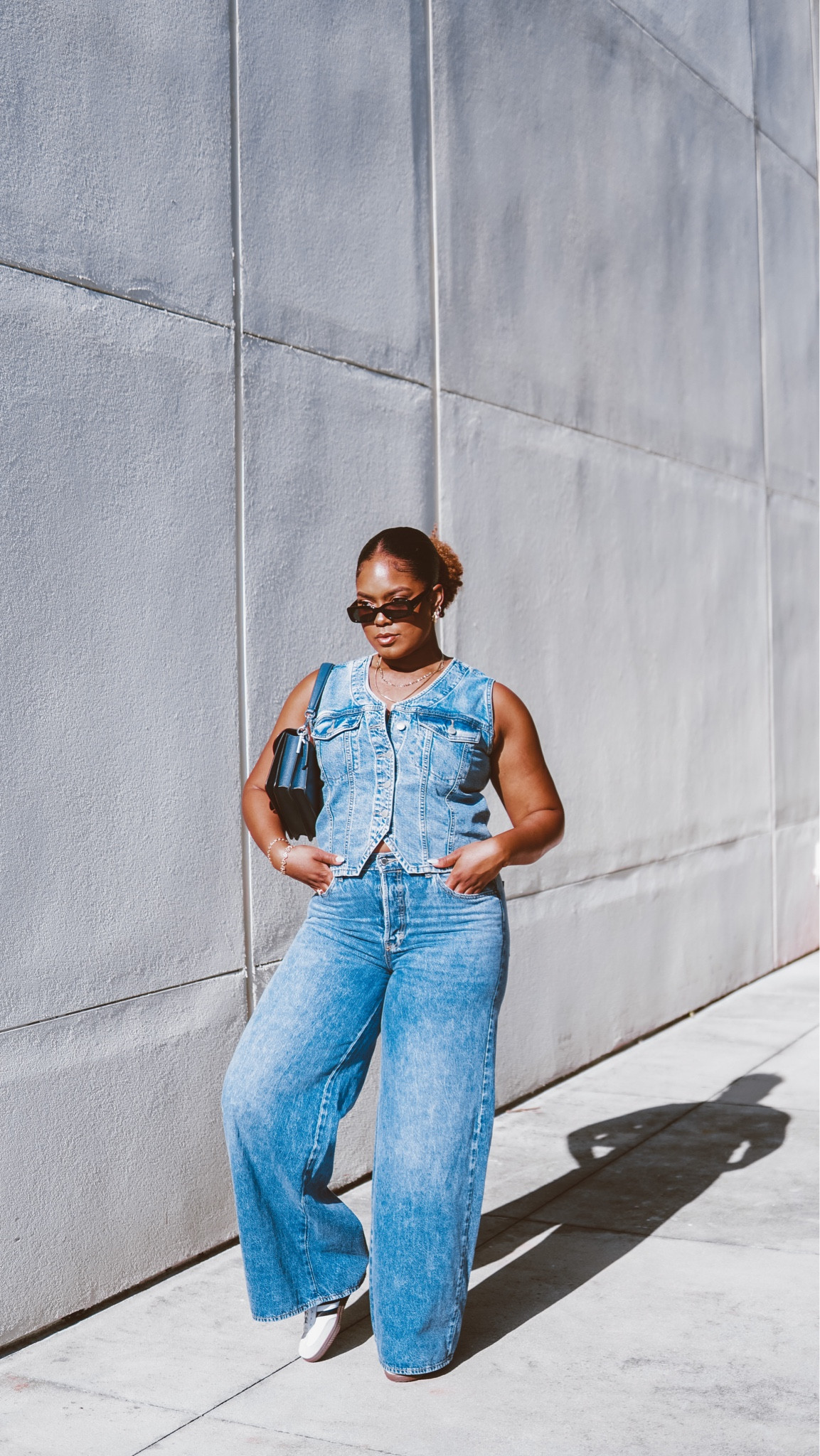 Denim never gets old!👖