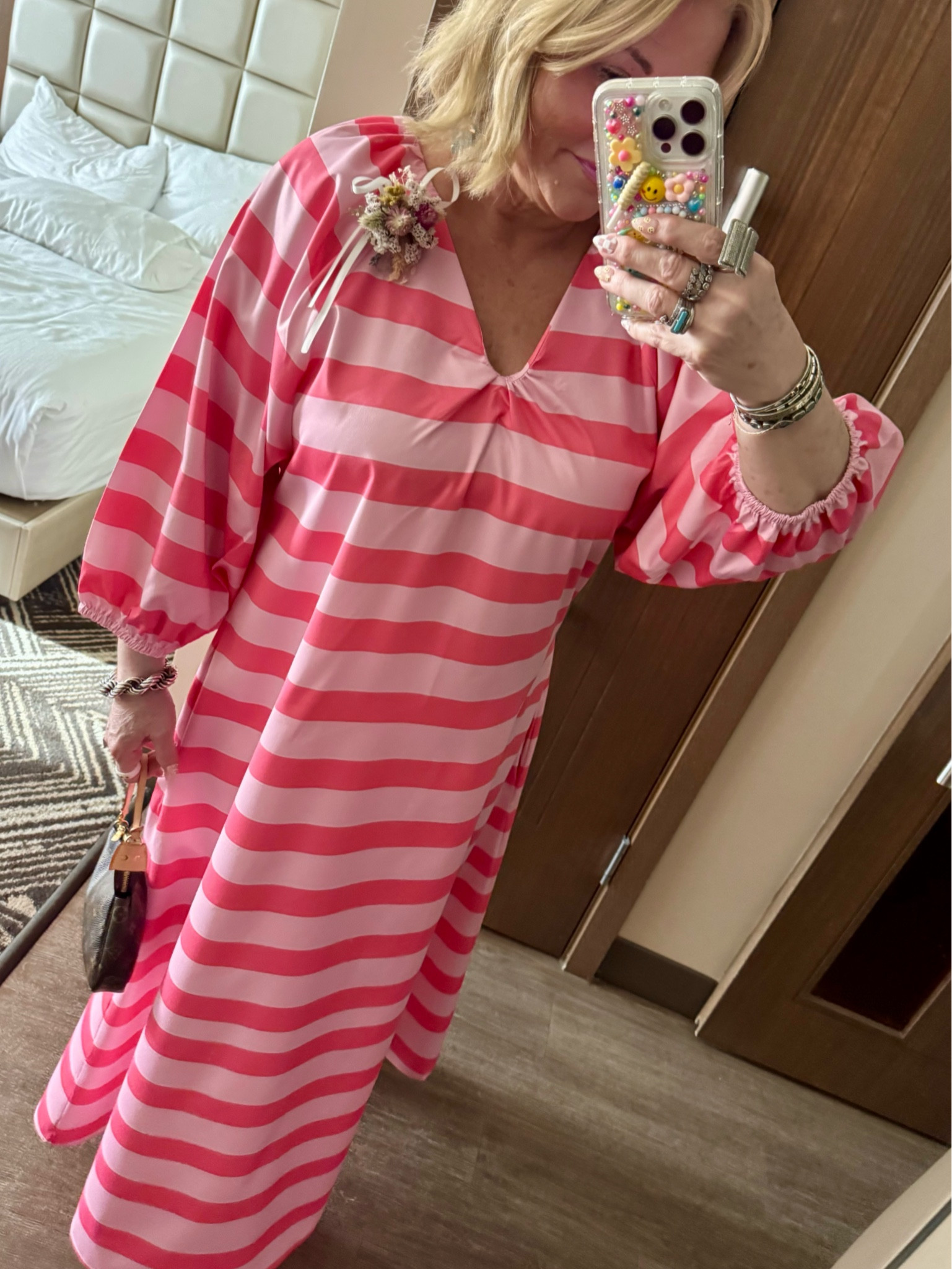 The dress felt weird when it arrived, washed and iron and I’ve worn it twice last week and love it! Size up one or two if you want super loose. 