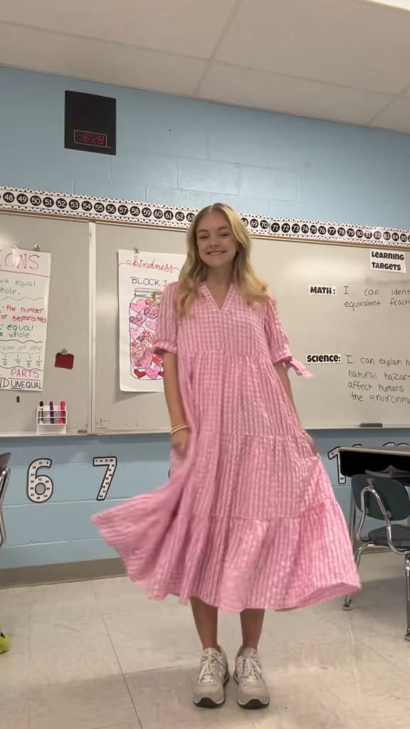 teacher ootd for Valentine’s Day 💌❣️❤️

#LTKPetite #LTKFindsUnder50 #LTKWorkwear