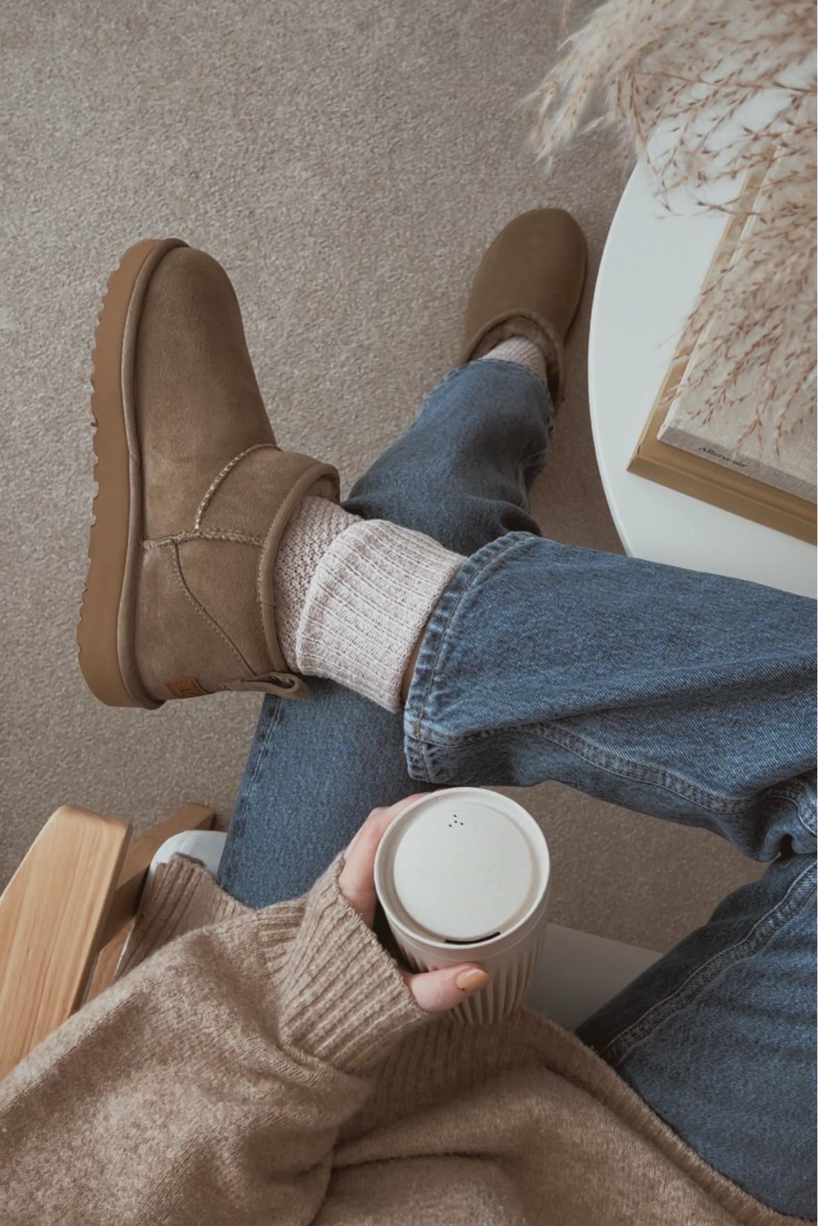 My favourite autumn cosy combo: jeans, oversized knit and uggs 🤎🧦🍂

#LTKshoes #LTKuk #LTKstyletip