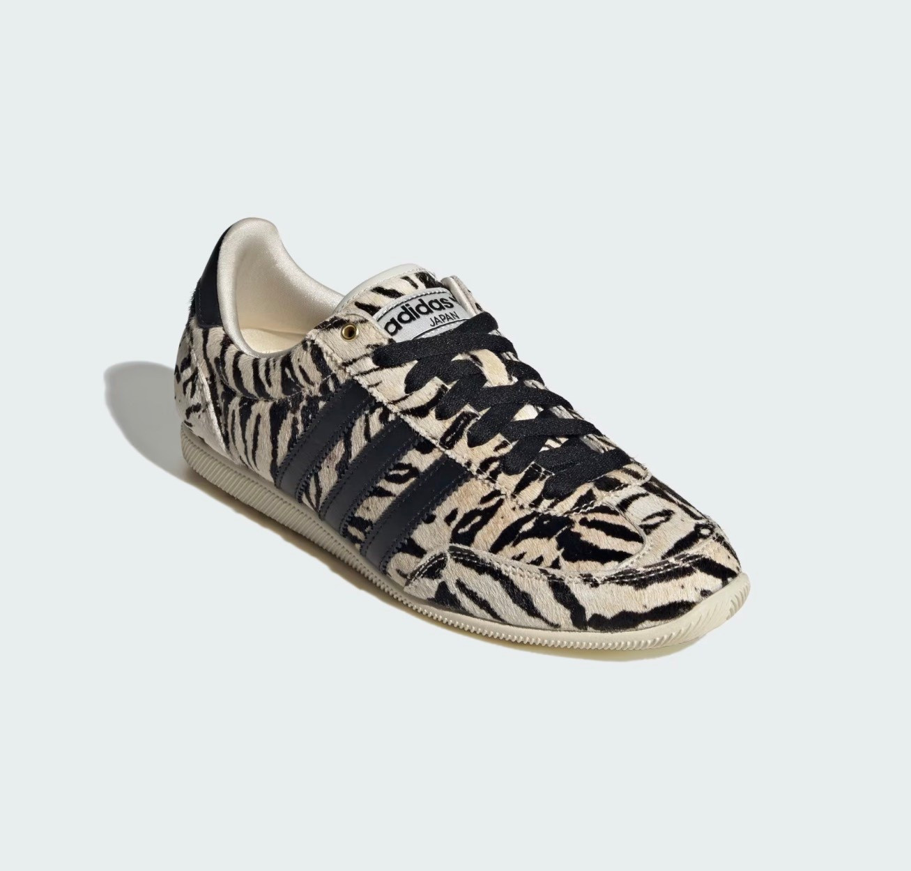 Just ordered these!! 🦓 I sized down half like I do in the spezials 

#LTKSeasonal #LTKActive #LTKTravel