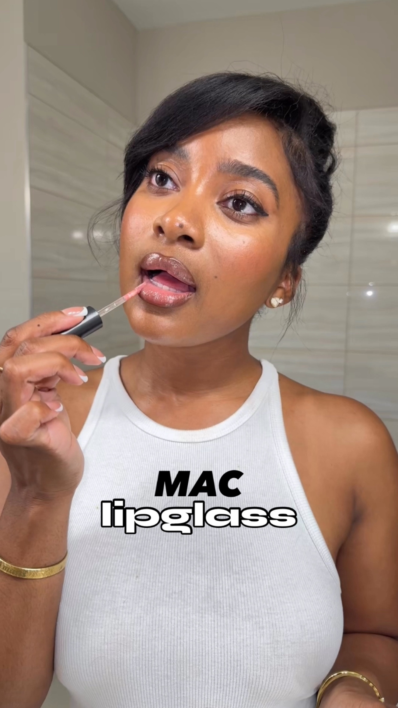 The OG @maccosmetics just turned up my lip combo with their shiny Lipglass in shade “cultured”. Find it at @bloomingdales #bloomiespartner #sponsored


#LTKStyleTip #LTKFindsUnder50 #LTKBeauty