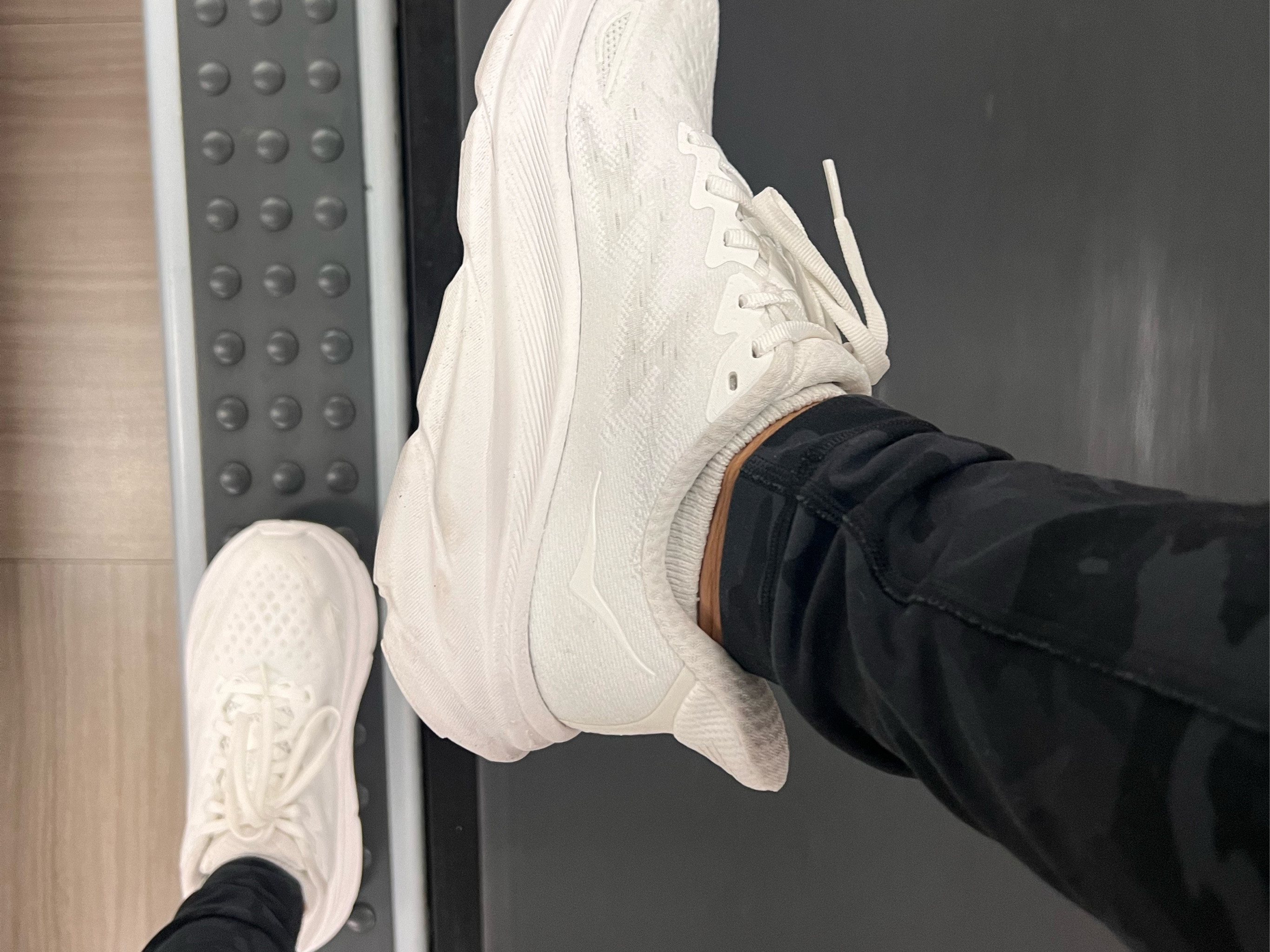 I run/walk 7 days a week. Running for 20 years! These are amazing running sneakers. I’ve gone through several
Pairs.