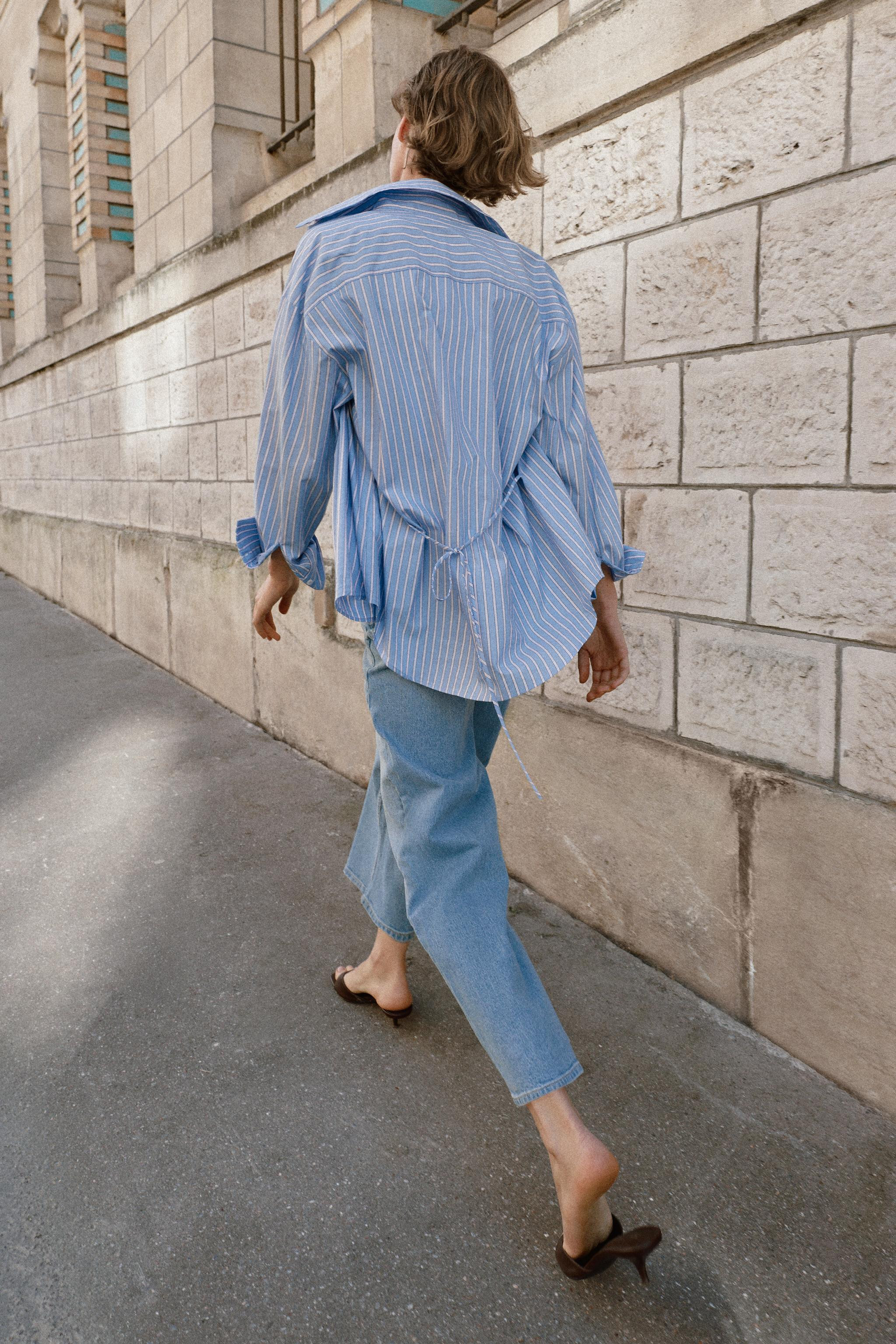 OVERSIZE-HEMD MIT GÜRTEL UND TOP | Zara DE