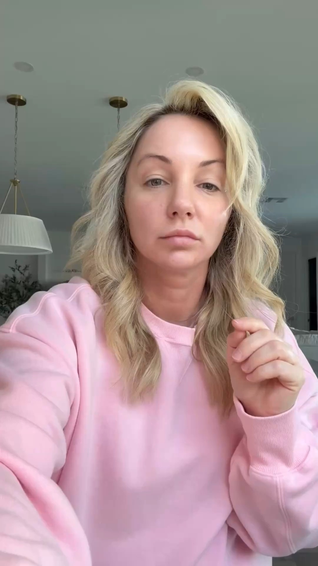 These are a few of my favorite products for my morning routine! 




#morningroutine #selfvare #beautyfav #eyeserum #antiaging #faceserum #clearstem #amazon #womenover40 

#LTKBeauty #LTKmorningroutine #LTKselfcare