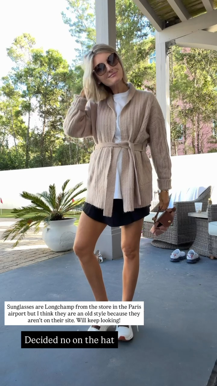 Effortless and comfy — this farmers market outfit with an oversized white tee, black skort, and cozy neutral sweater is the perfect blend of relaxed and chic for crisp fall mornings! Wearing size medium in the tee, XS in the sweater & size small in the skort. 

#FallOutfit #WeekendStyle #FarmersMarketOutfit #CasualChic #EffortlessStyle #NeutralOutfit #WardrobeEssentials #LTKStyle #EverydayChic #ClassicStyle #FallFashion



#LTKStyleTip #LTKActive #LTKTravel