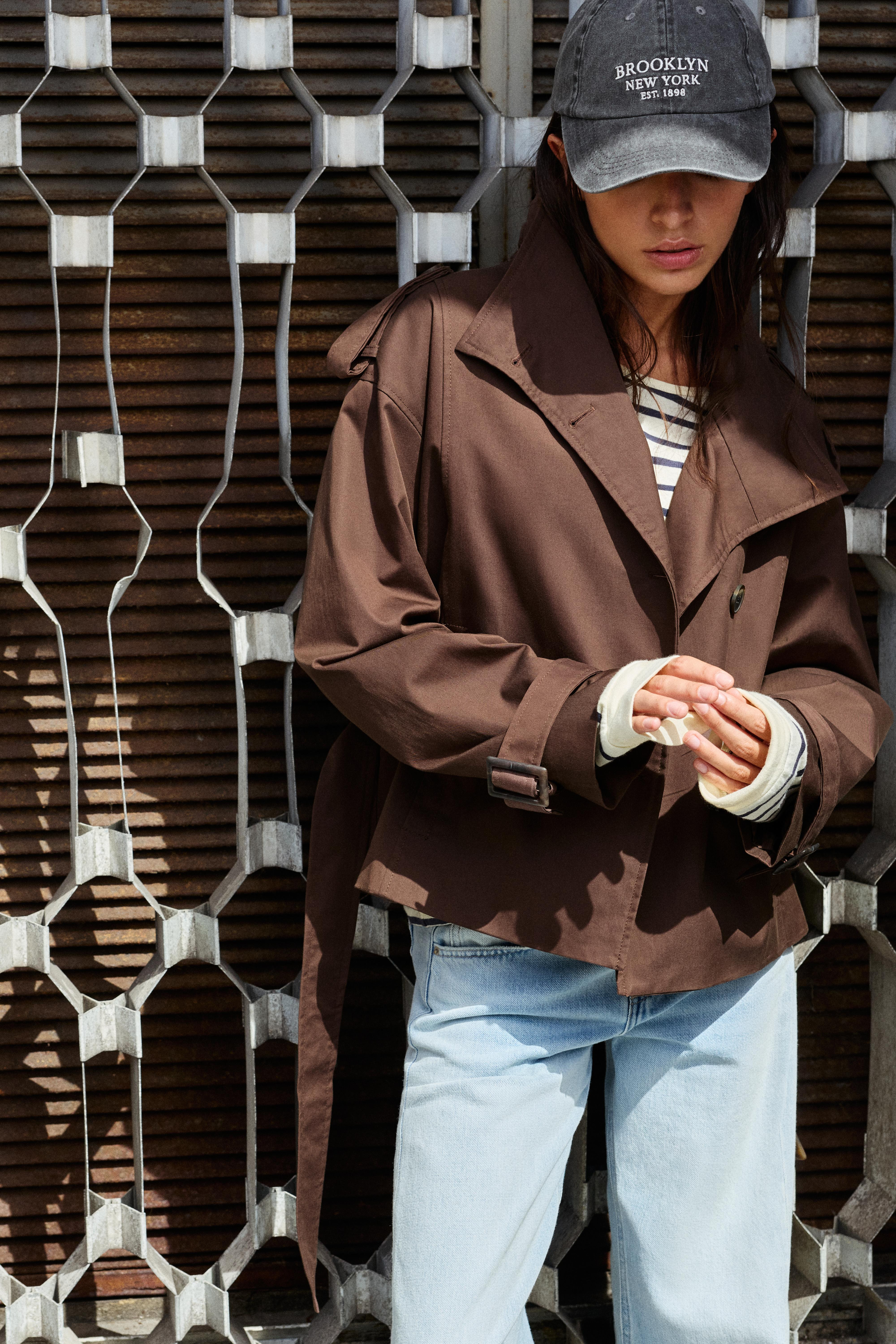 Short belted trench coat | PULL and BEAR UK