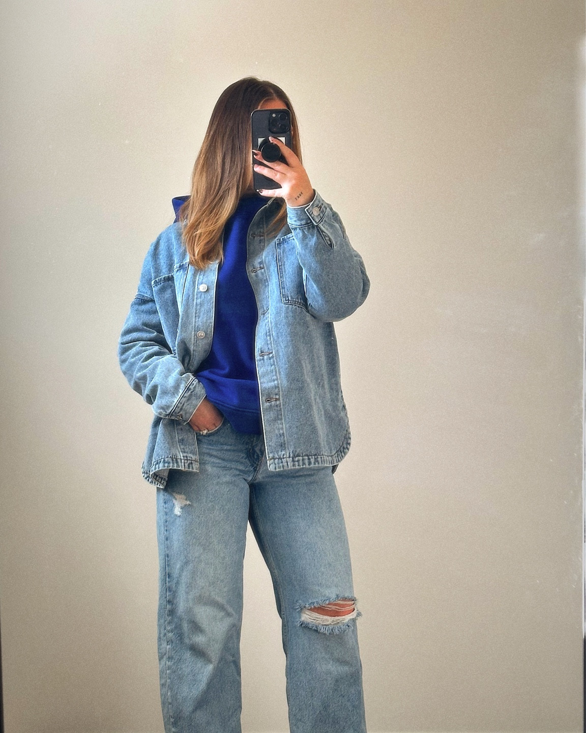 Canadian tuxedo

jacket: medium
sweater: M/L
jeans: 30w



#LTKstyletip #LTKautumn #LTKcanada
