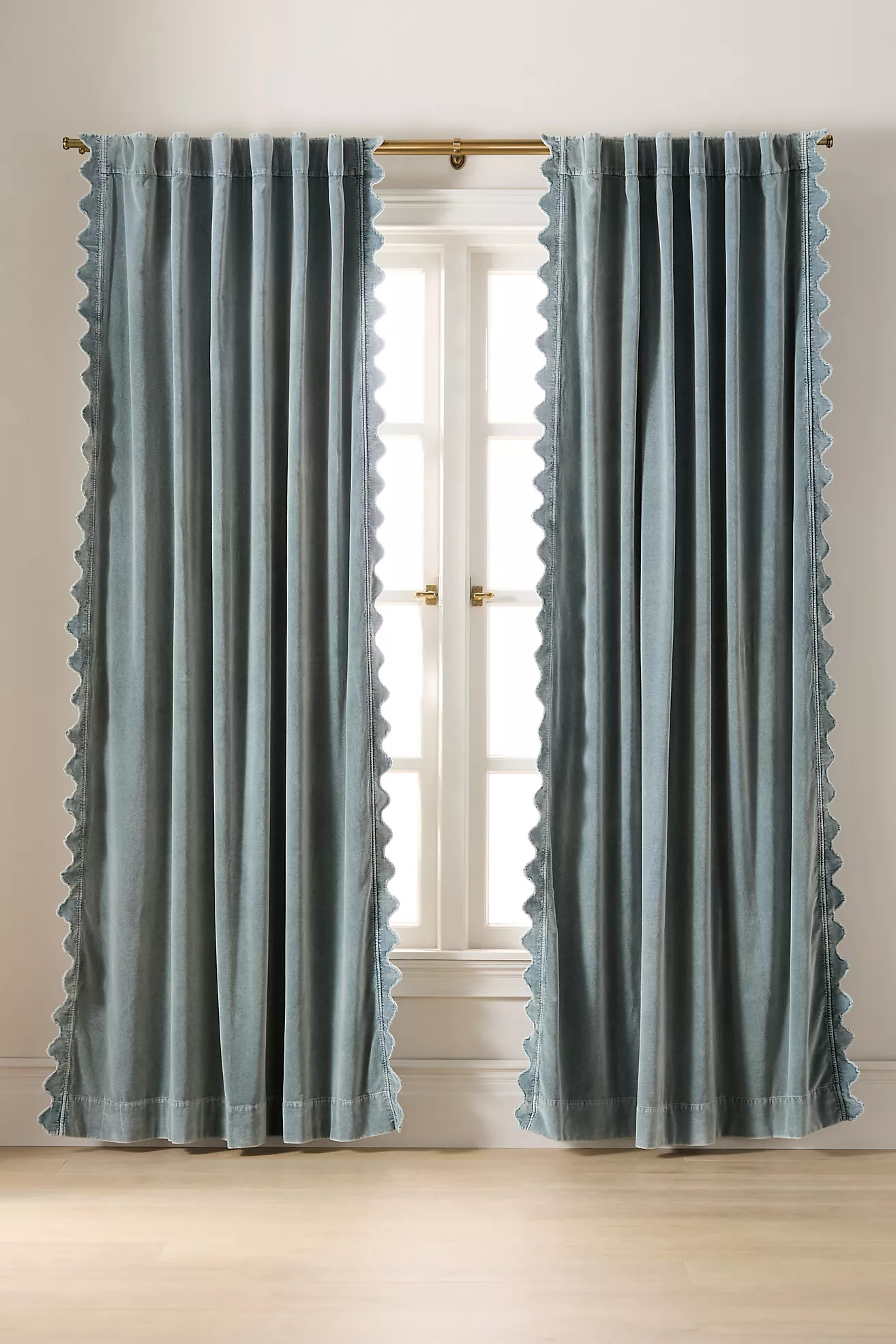 Trova Velvet Scalloped-Edge Curtain | Anthropologie (US)