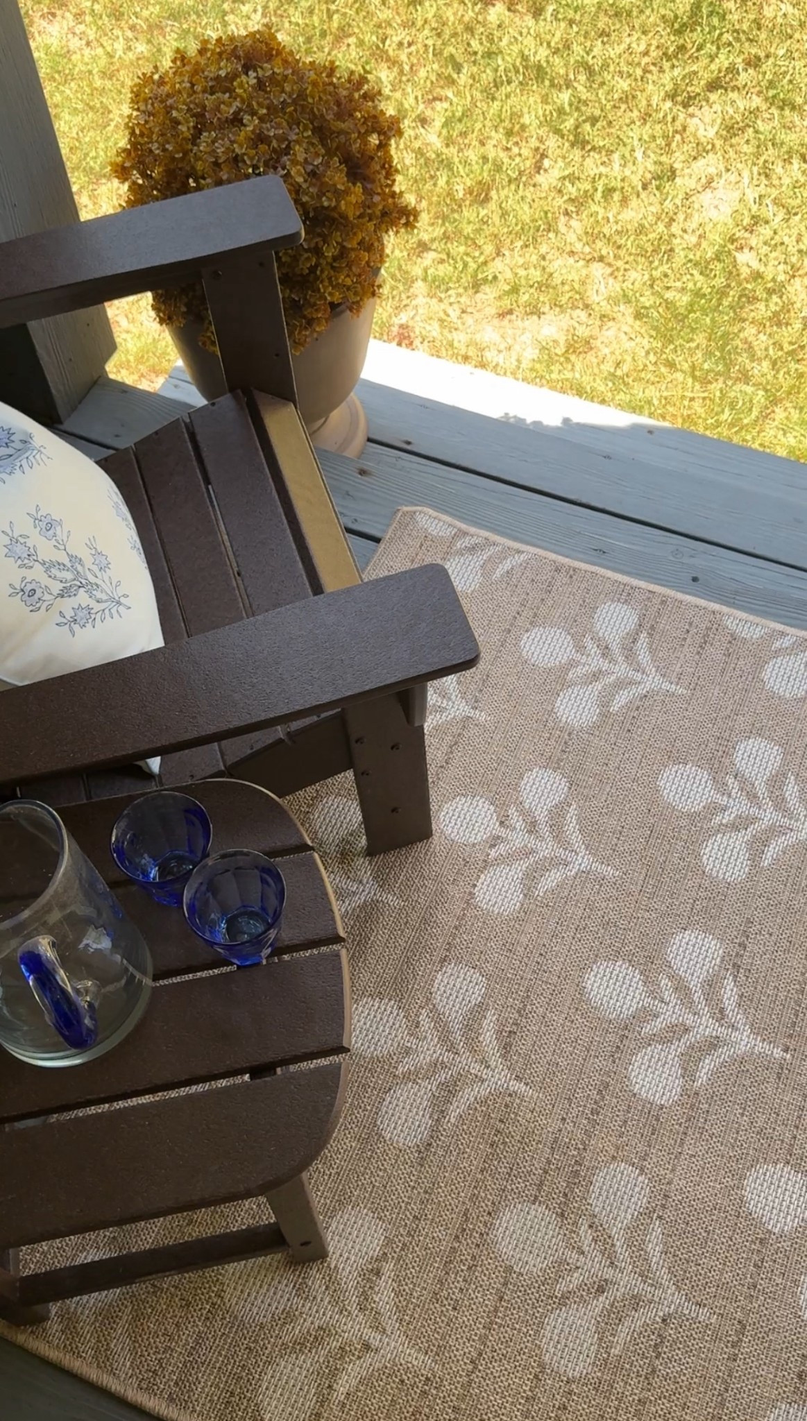 Our condo got a little Fall refresh thanks to Wayfair ✨ A burl wood–style console that doubles as storage + bar space, a neutral block print outdoor rug that cozies up the back seating area, and golden faux mums that bring the perfect touch of Fall (with zero upkeep). Loving these easy upgrades for our guests this season! 🍂 Now’s a great time to shop Wayfair during their Epic Fall Sale, with Up to 70% Off! Fast & Easy Delivery on orders over $35. I’ve linked these Wayfair finds and more picks from the sale!   @wayfair #Wayfair #WayfairPartner 

#LTKStyleTip #LTKHome #LTKSaleAlert