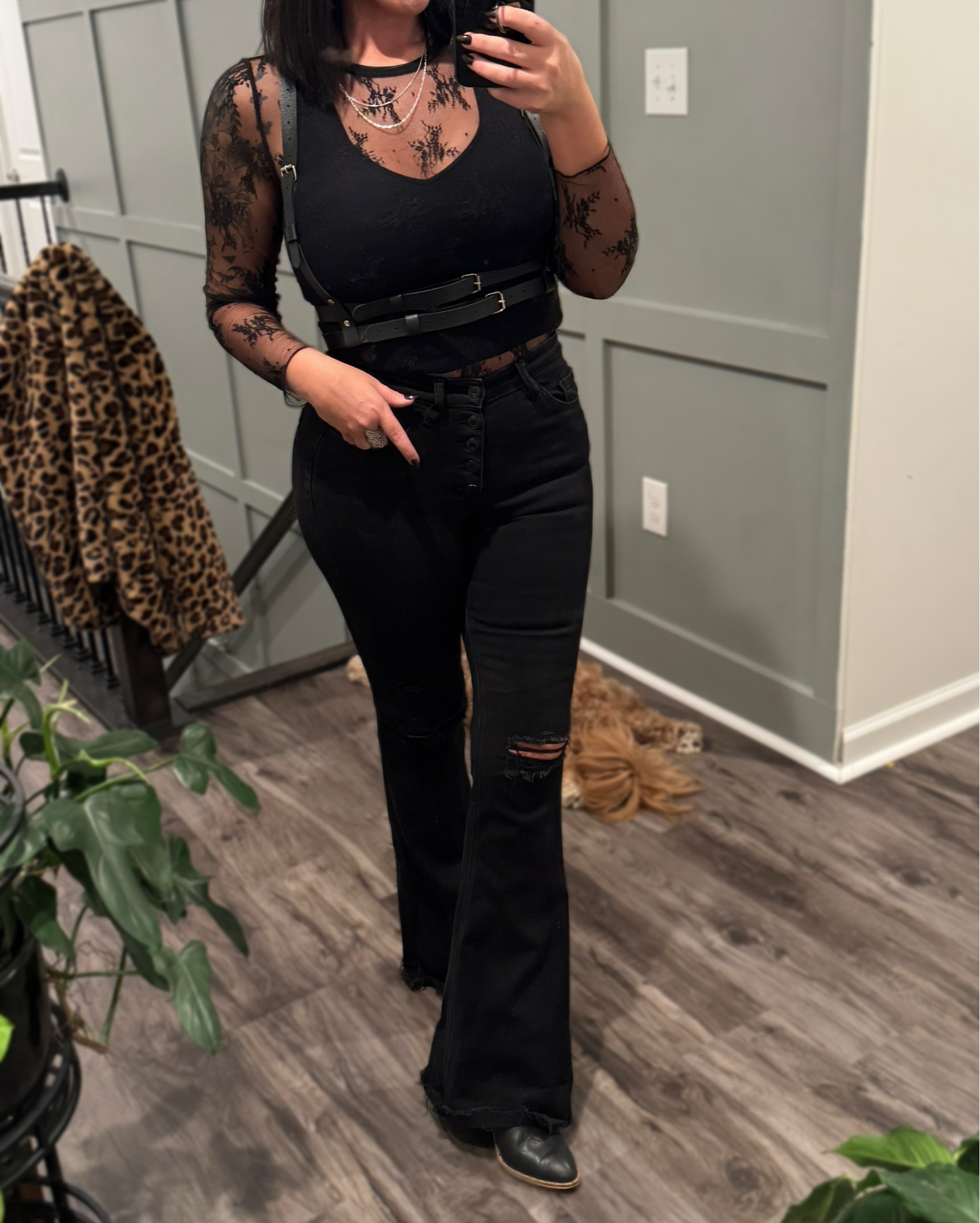 Is country edge a thing? Because I’m kings obsessed with this look I pulled together! 

#country #edgy #stylish 

#LTKSeasonal #LTKStyleTip #LTKMidsize