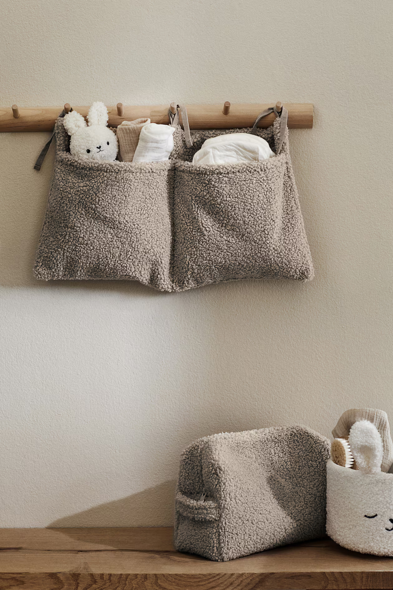 Fluffy Wall-hanging Storage | H&M (US + CA)