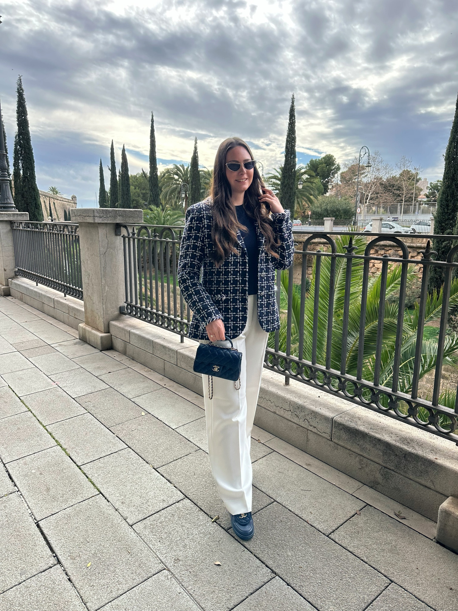 Today‘s look 💙
#tweedblazer #whitepants #boucleblazer #cashmerepullover

#LTKeurope #LTKSeasonal #LTKstyletip